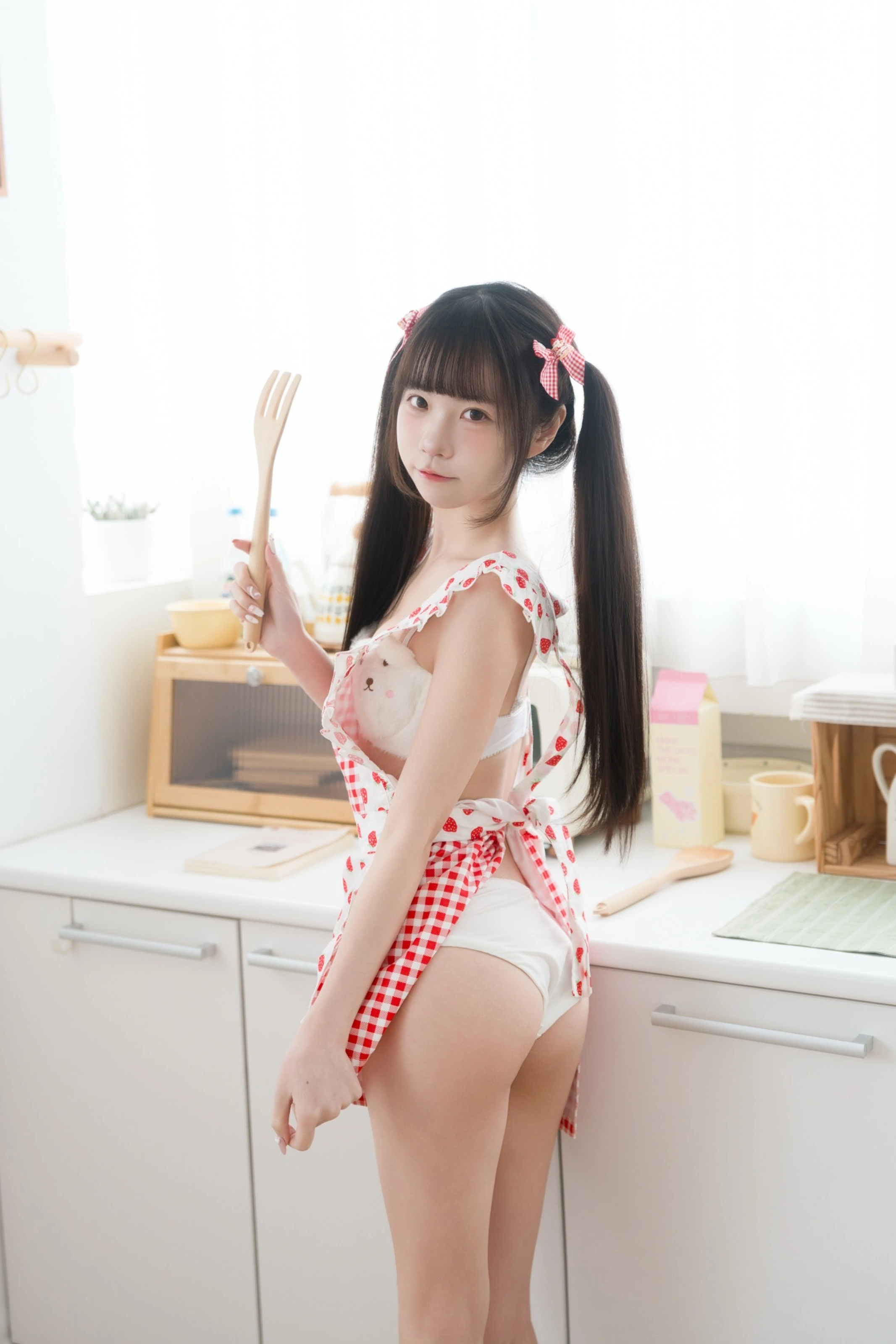 可可小白兔 – 生日限定 一起做蛋糕吗 [77P]