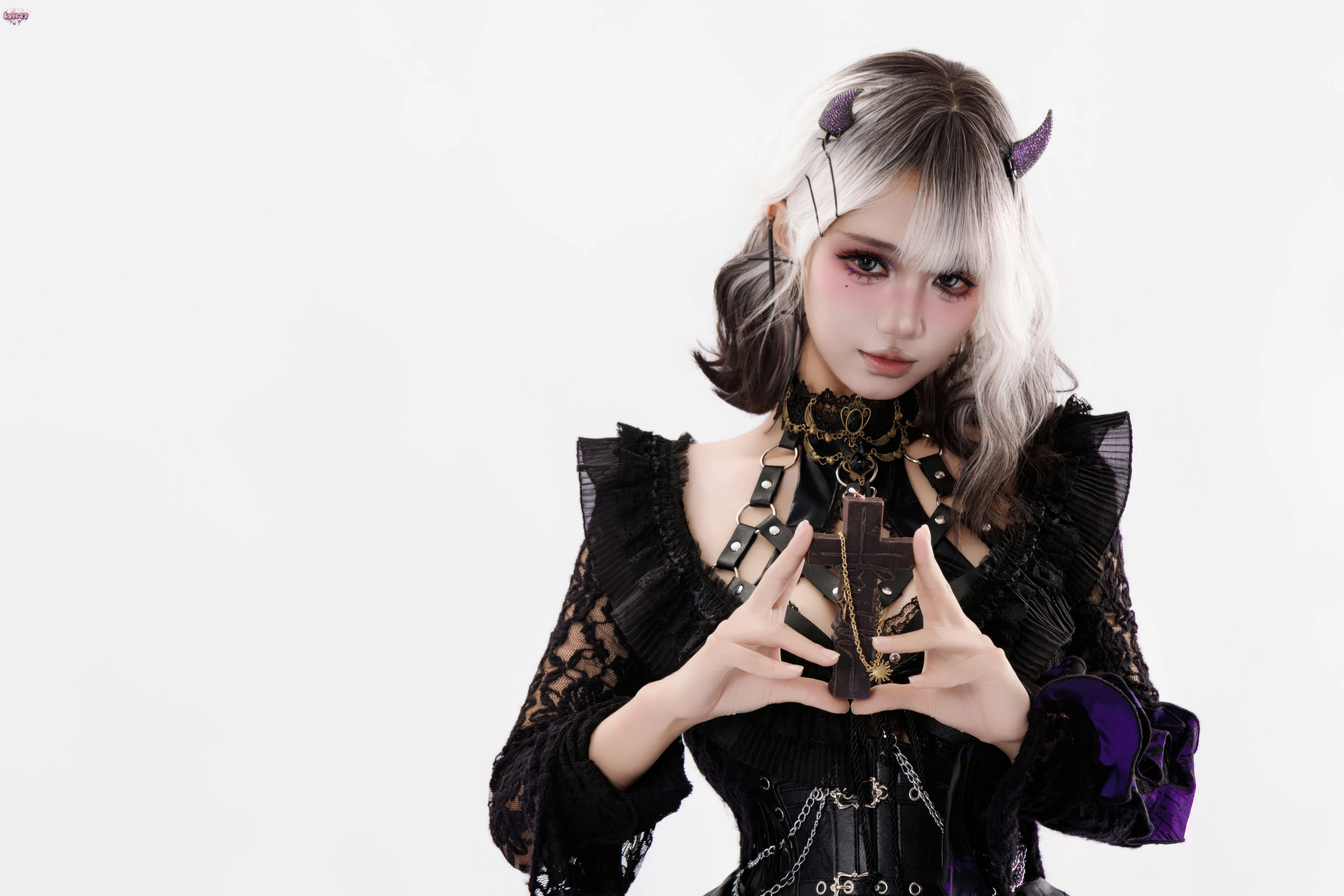 柒柒要乖哦 – 魔女盛宴 [138P]