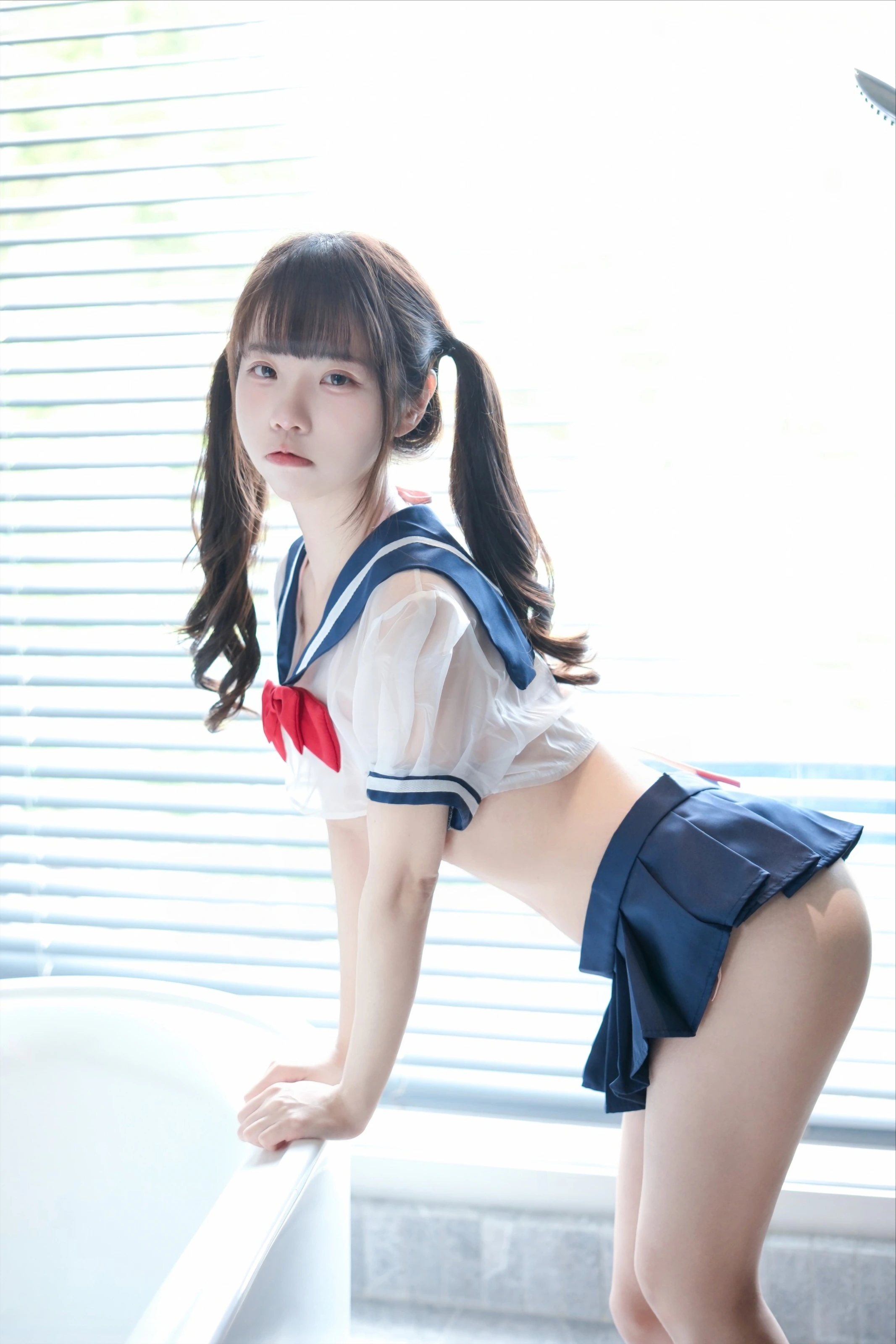 可可小白兔 – 透明学生服 [64P]