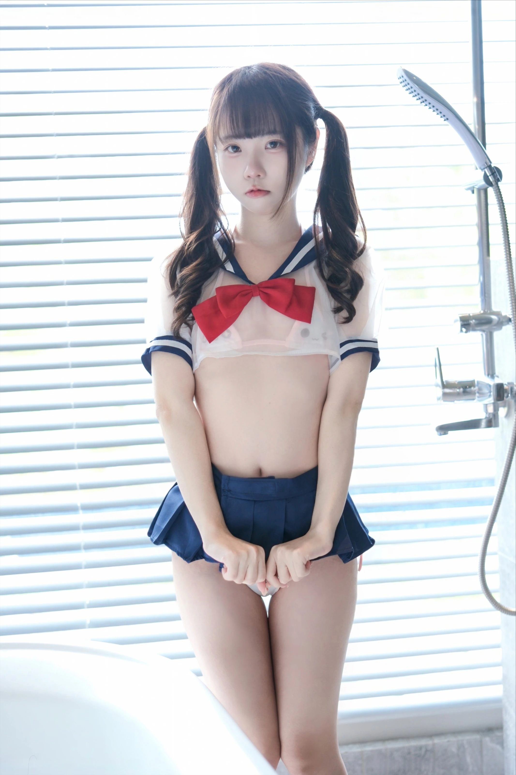 可可小白兔 – 透明学生服 [64P]
