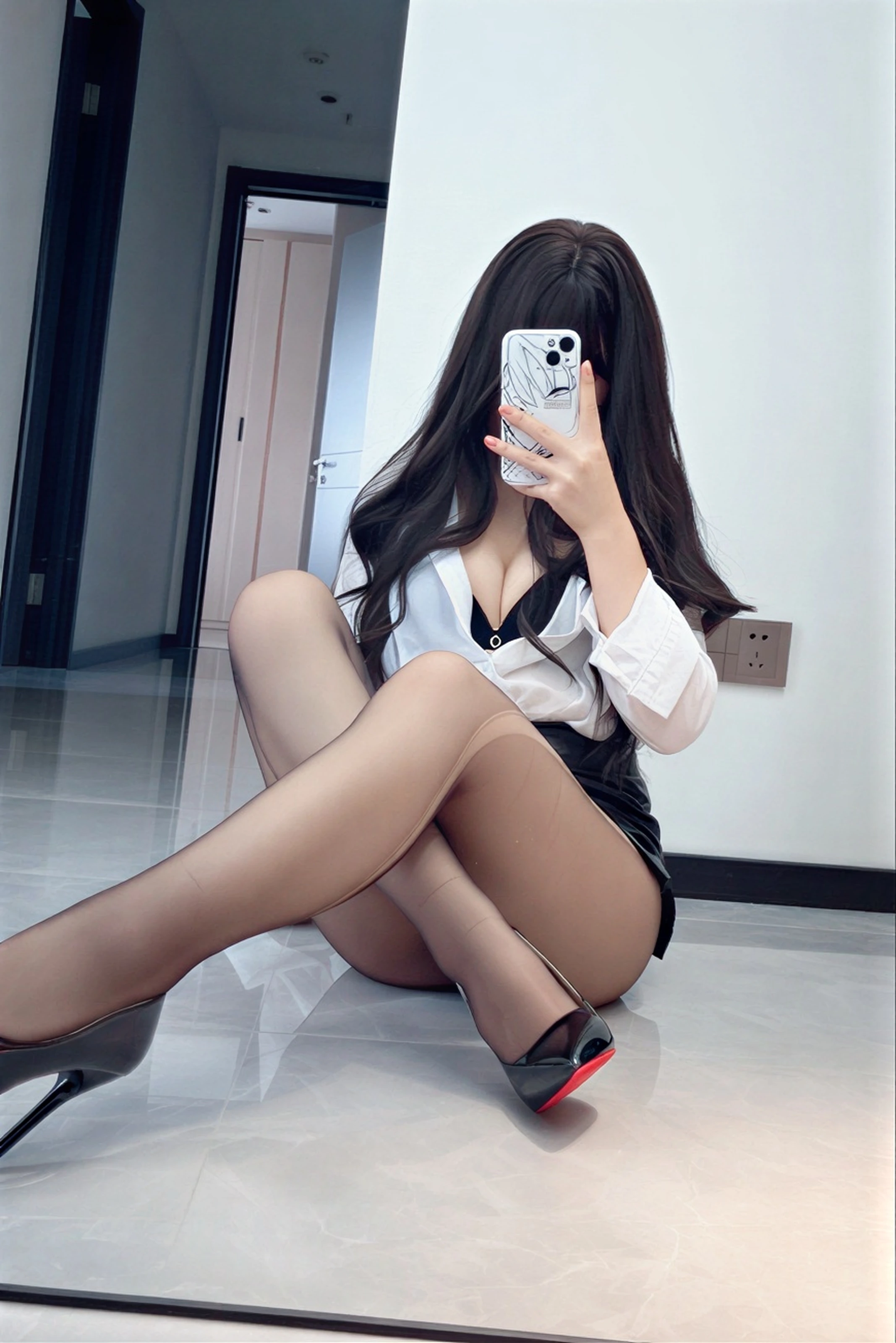 Bangni邦尼 – 老师好 自拍 [21P]