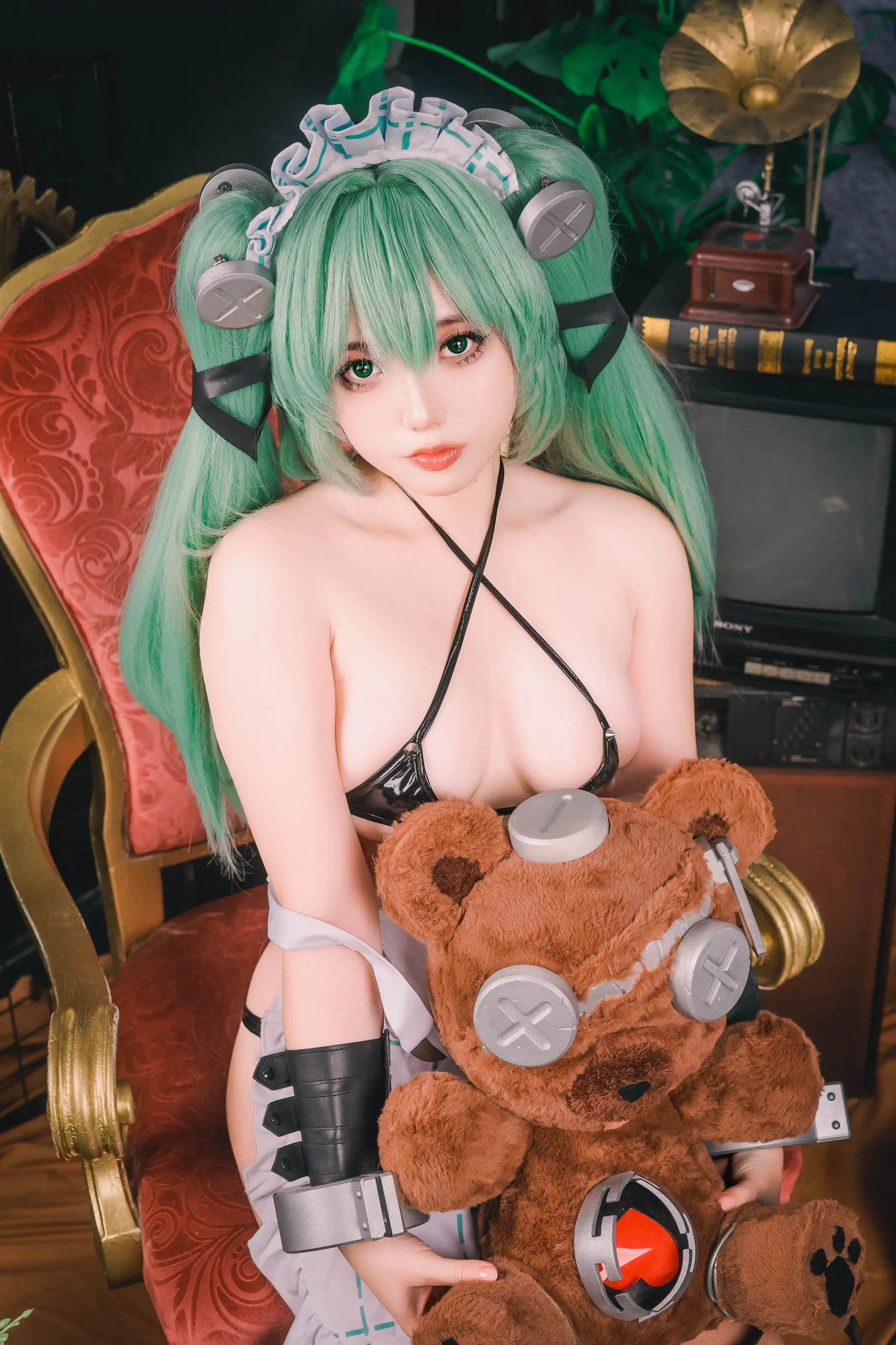 Messie Huang – Corin [73P]