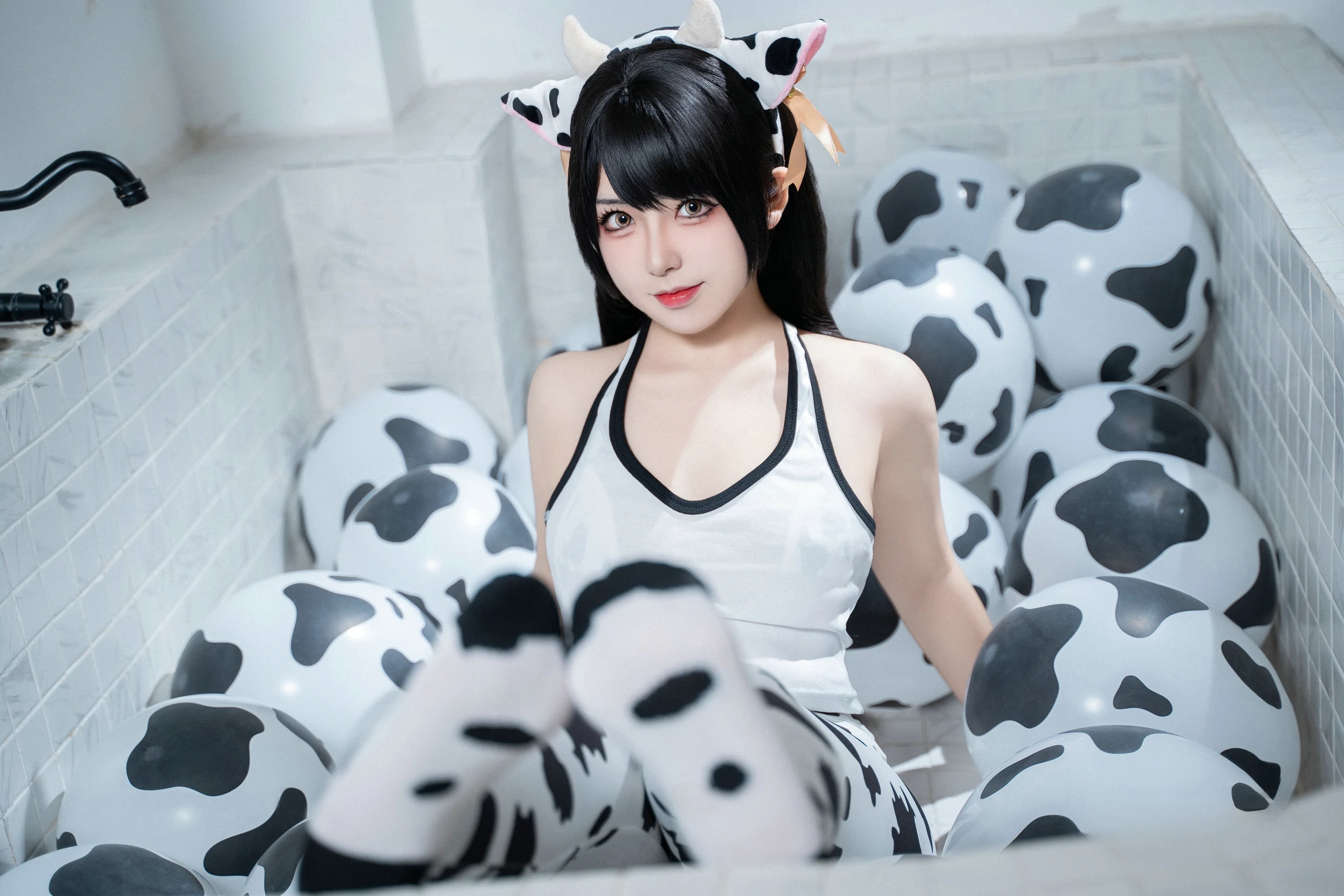 虎森森 – 小奶牛 [45P]