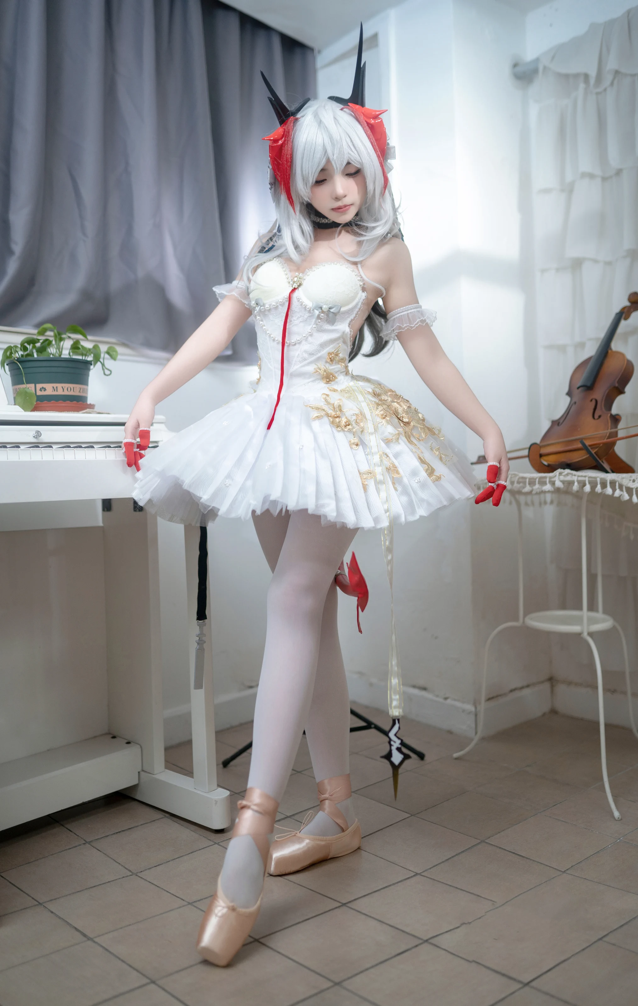 Bangni邦尼 – 明日方舟 W芭蕾舞者 [118P]