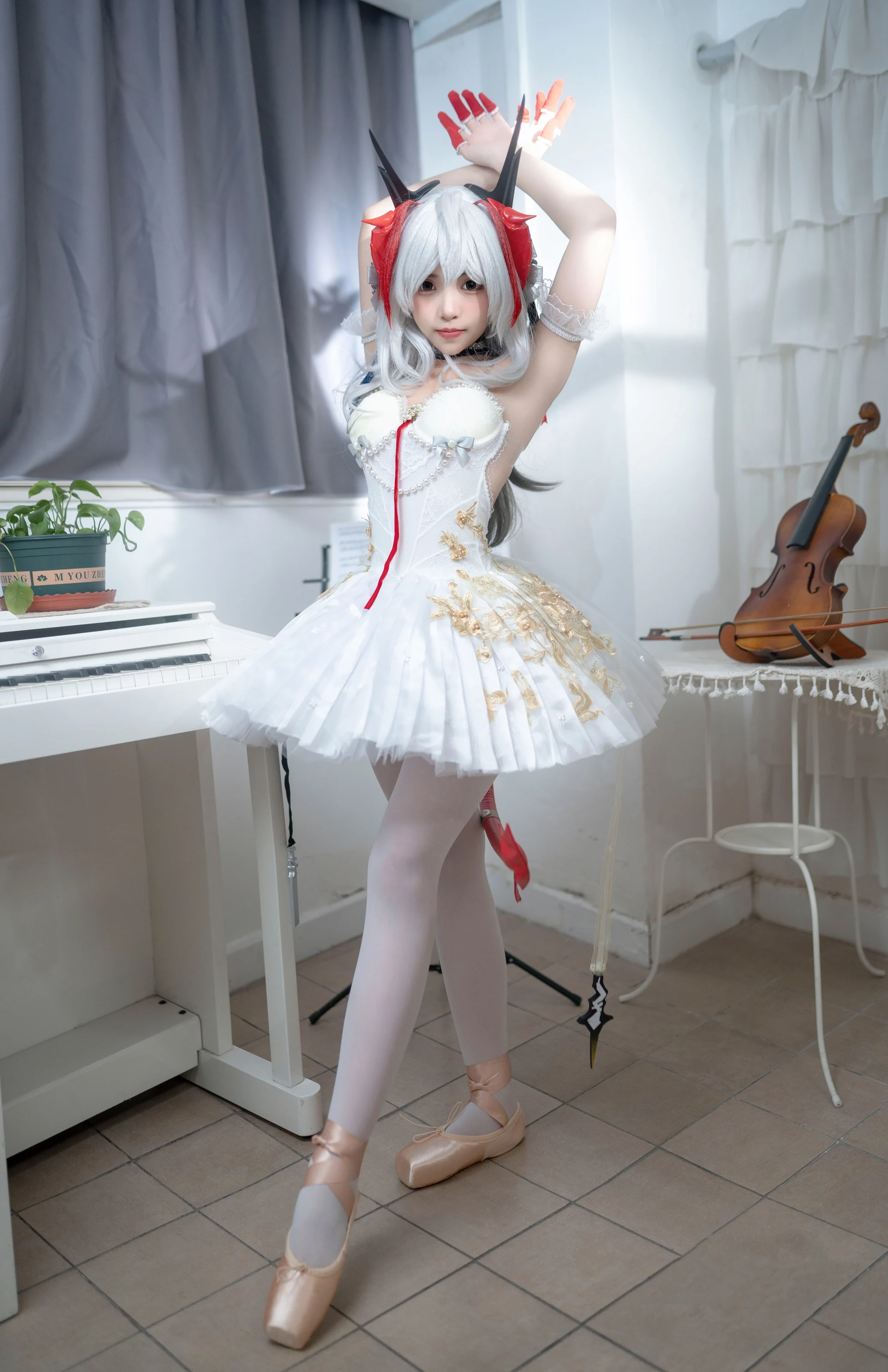 Bangni邦尼 – 明日方舟 W芭蕾舞者 [118P]