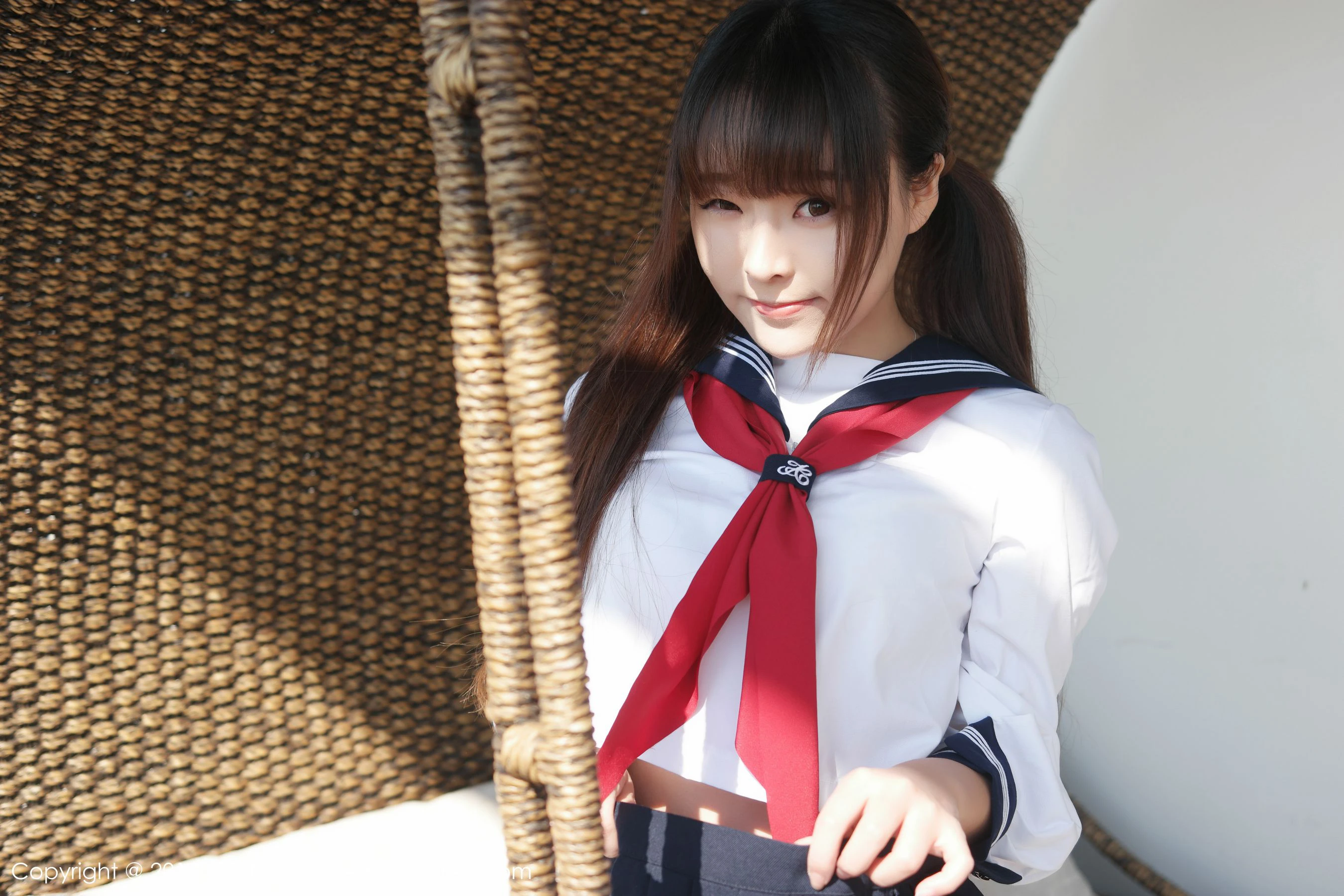 柳侑绮Sevenbaby《大理旅拍》水手服诱惑少女 模范学院 Vol.002