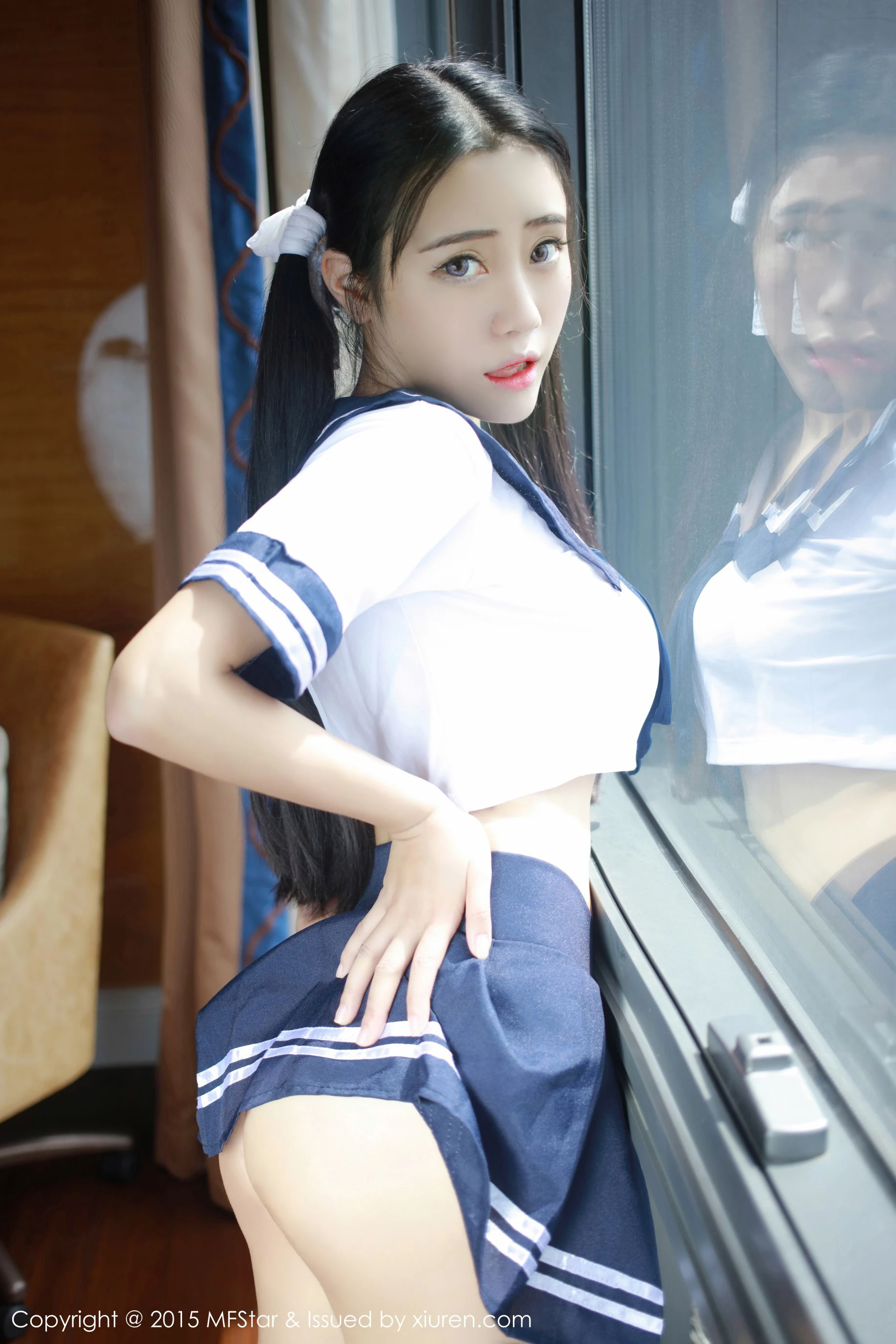 兜豆靓Youlina《3套性感制服系列》 模范学院 Vol.032