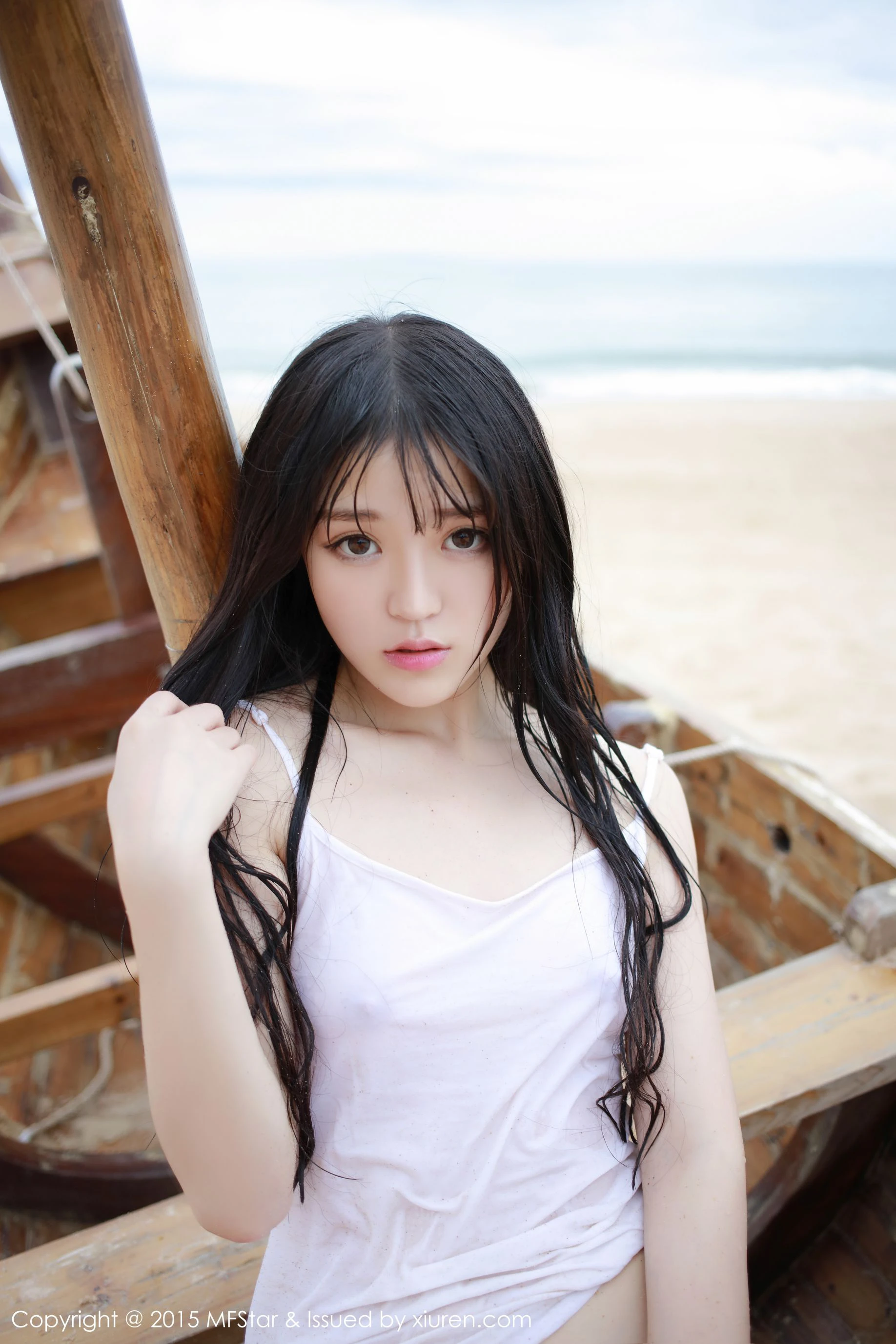 伊小七MoMo 《性感湿身旅拍》 模范学院 Vol.029