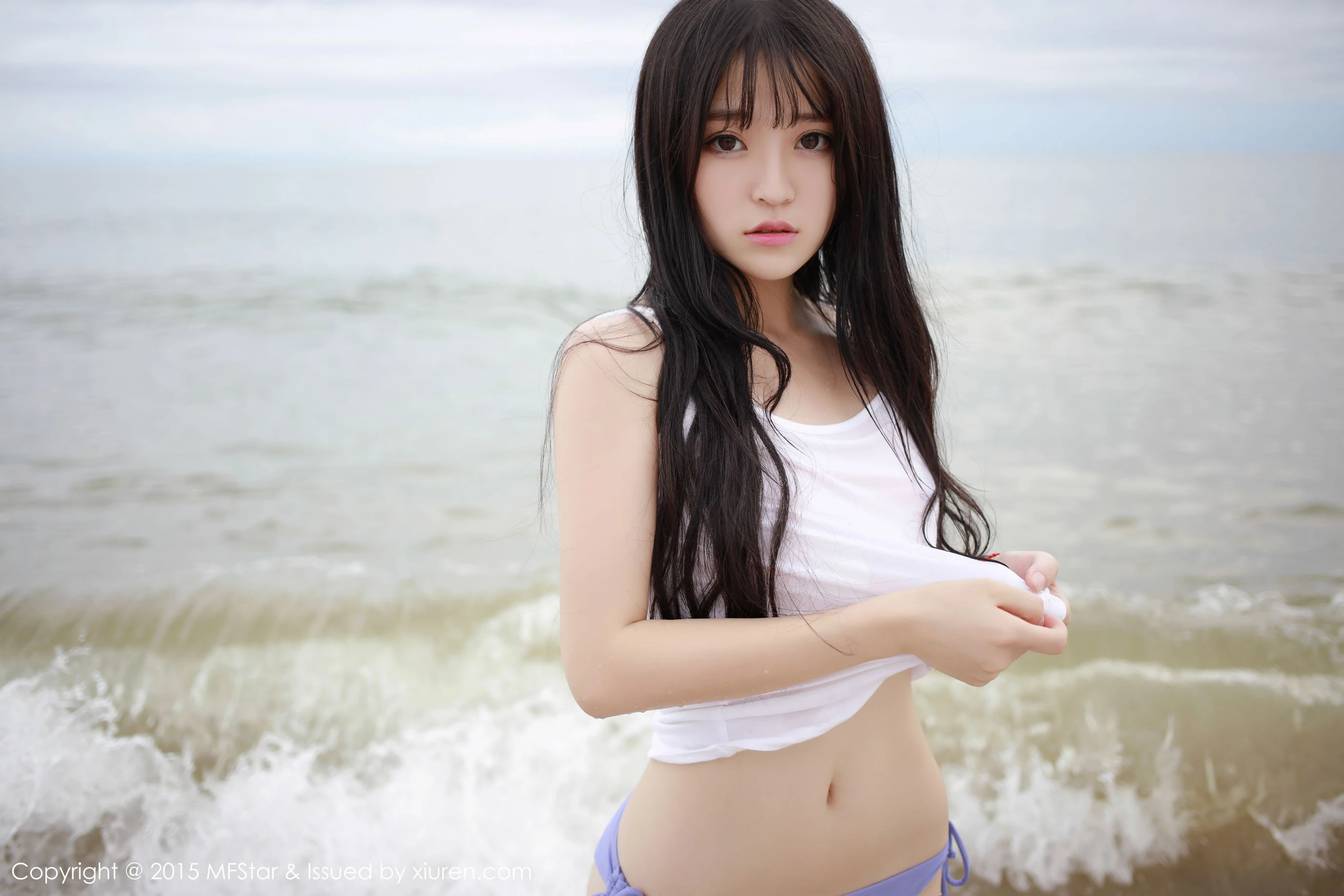 伊小七MoMo 《性感湿身旅拍》 模范学院 Vol.029