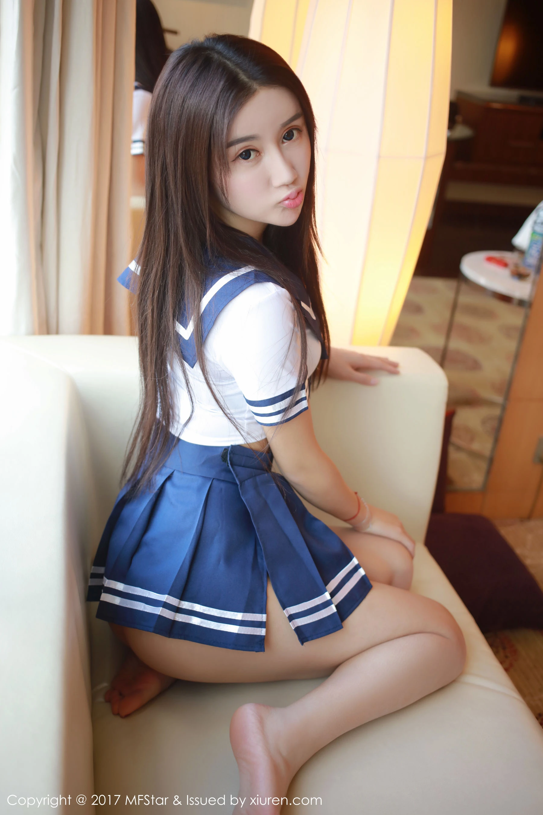 程程CC《学生装+厨娘装》 模范学院 Vol.085