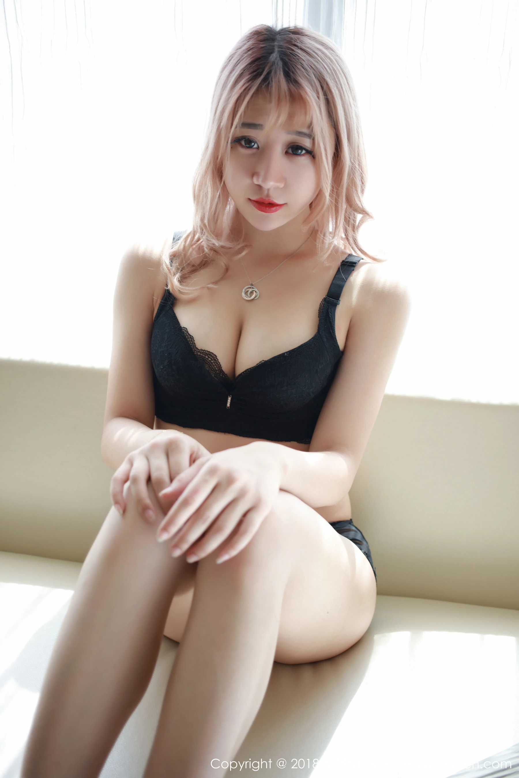 静静tobey《肤若琼脂的金发美女》 模范学院 Vol.120