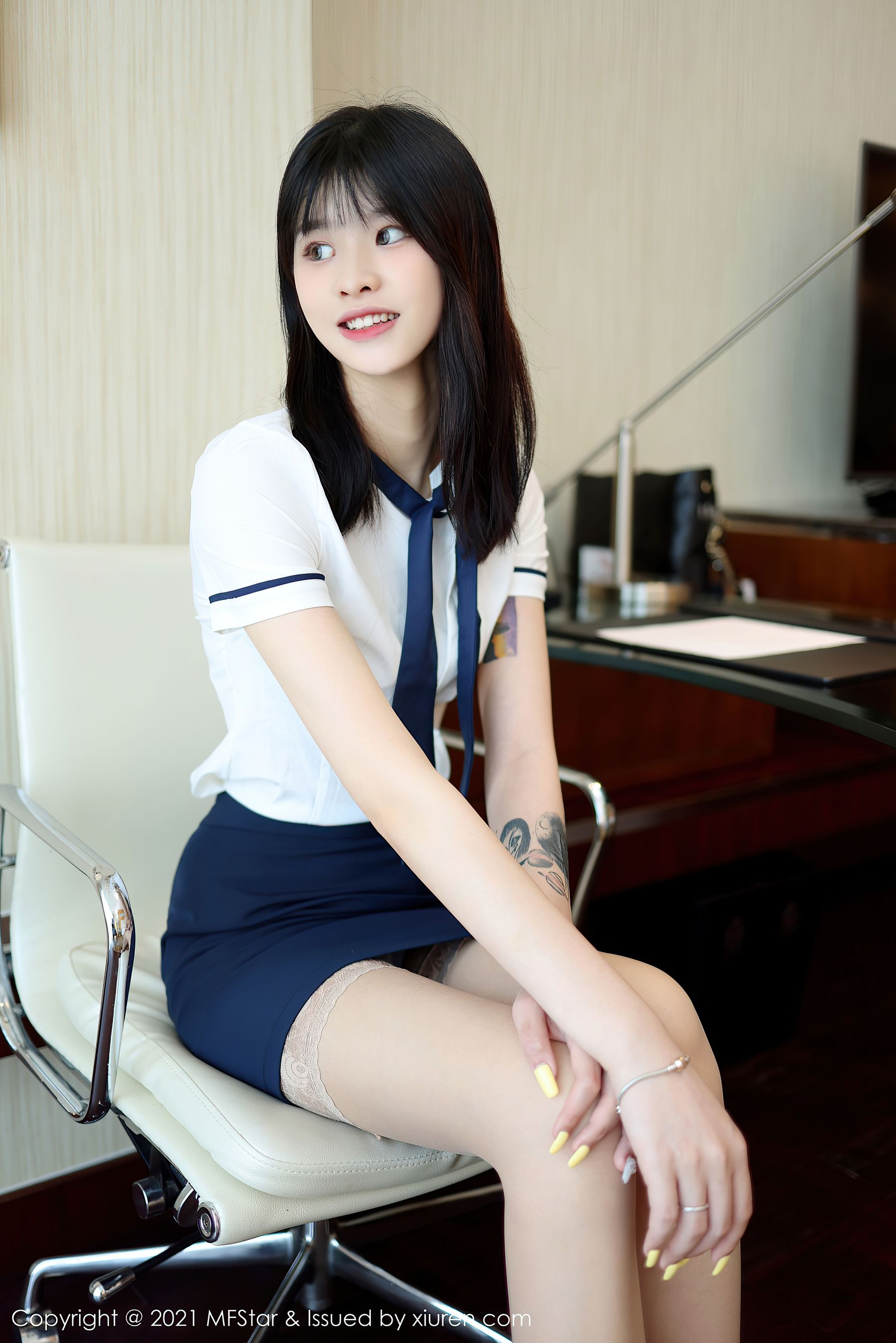 模范学院 Vol.516 77qiqi