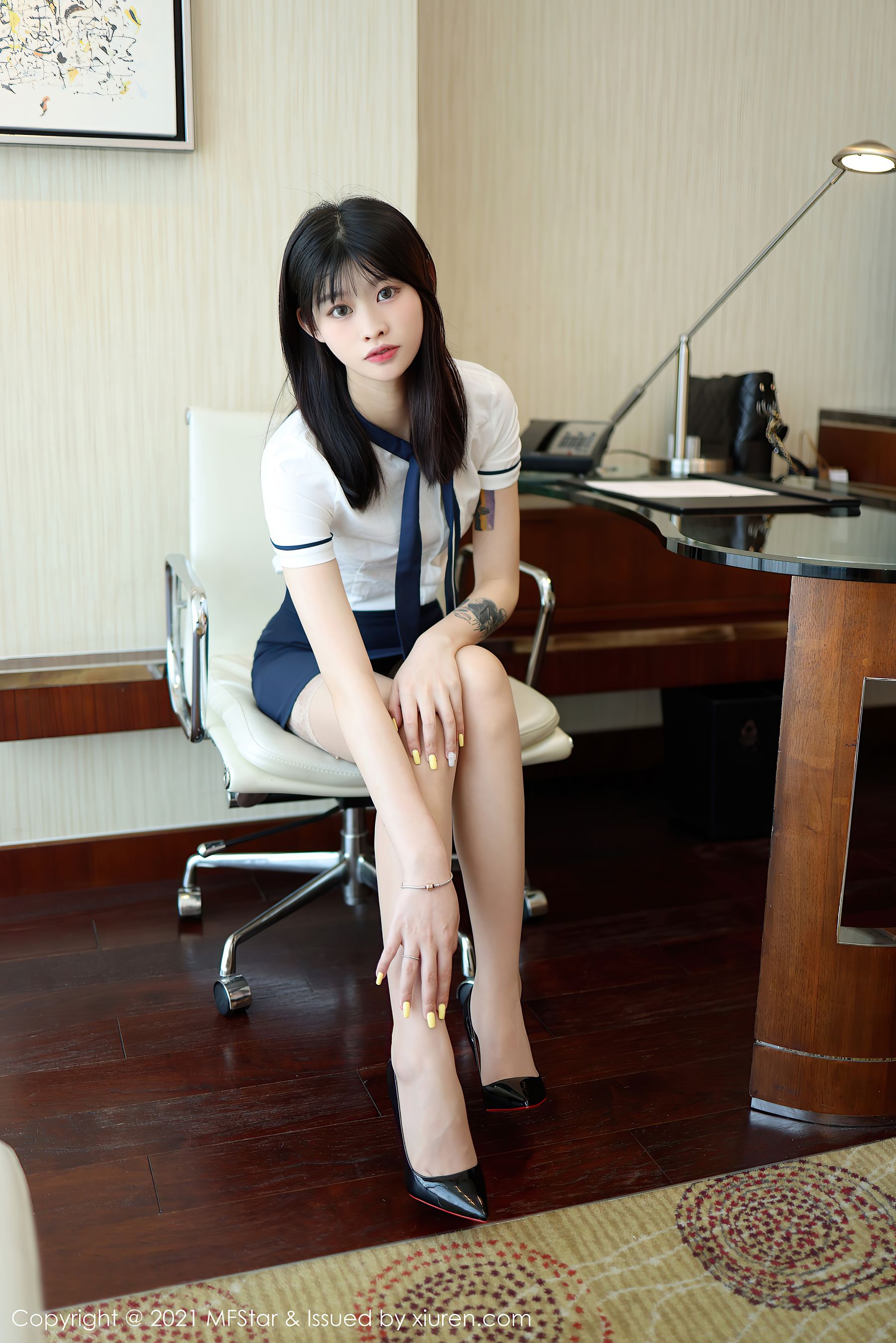 模范学院 Vol.516 77qiqi