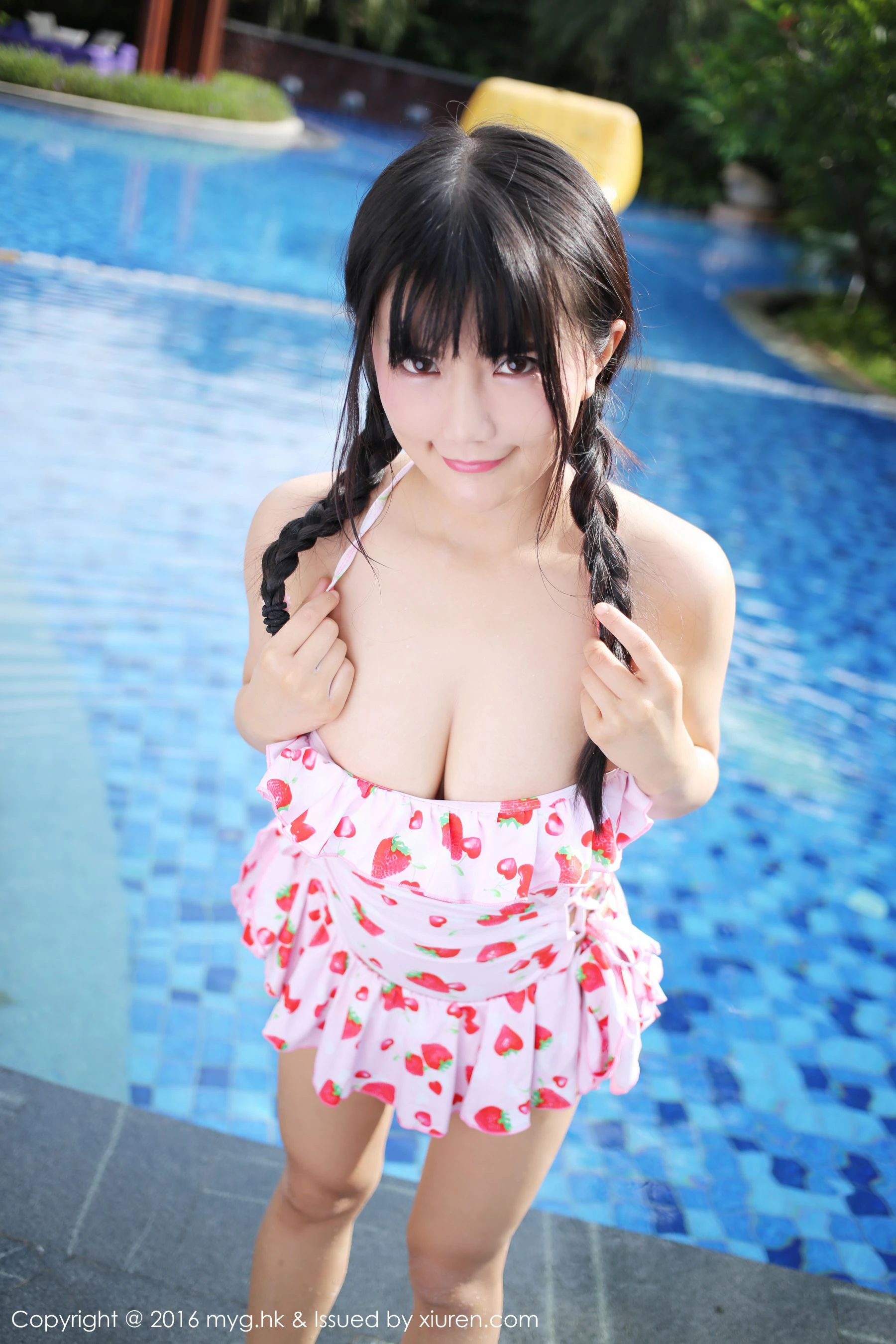崔乖艺《成都巨乳新人妹子》 美媛馆 Vol.230