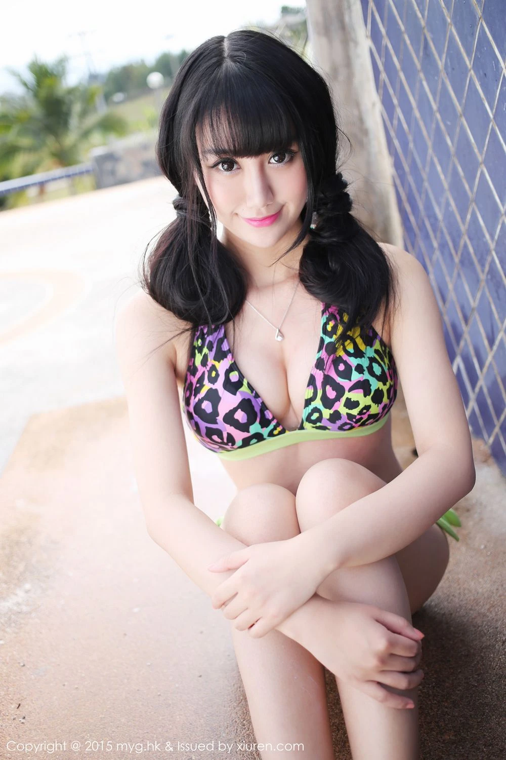 杨晓青儿《比基尼+校服外拍》 美媛馆 Vol.096