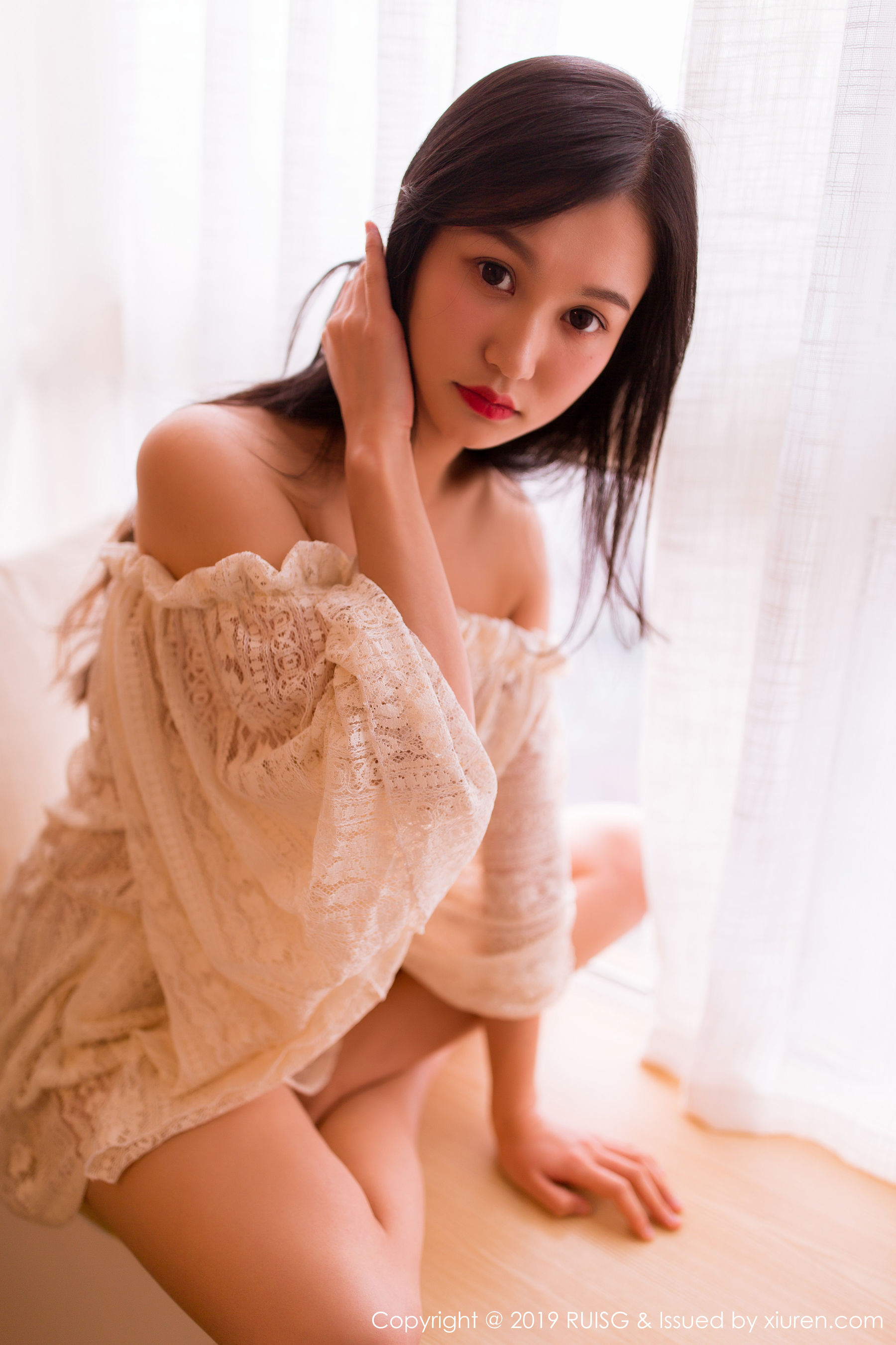 瑞丝馆RUISG Vol.066 深紫Julie [39P]