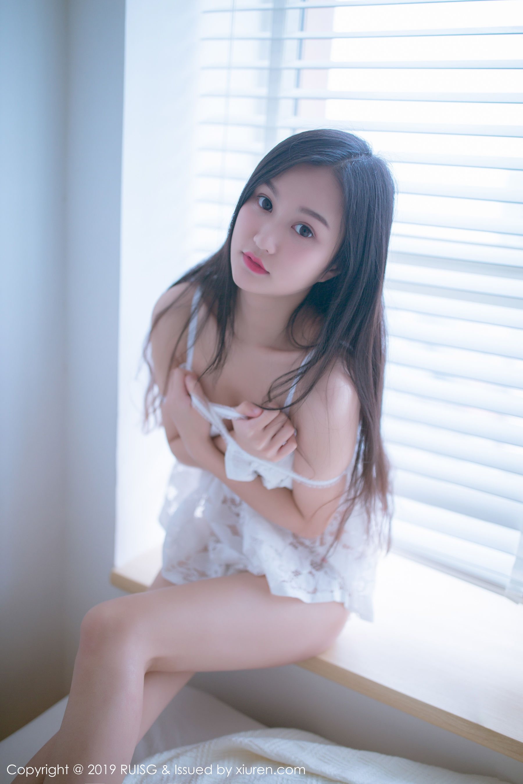 瑞丝馆RUISG Vol.068 深紫Julie [47P]