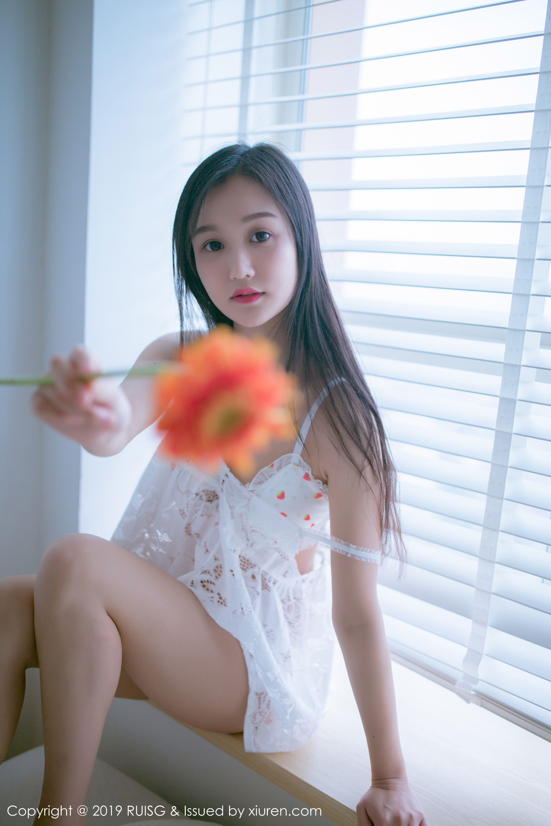 瑞丝馆RUISG Vol.068 深紫Julie [47P]