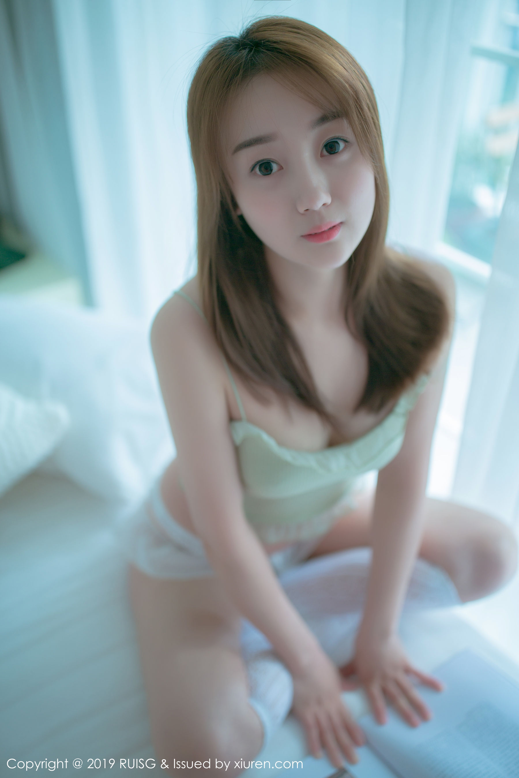 瑞丝馆RUISG Vol.080 风衣月Lucy [46P]