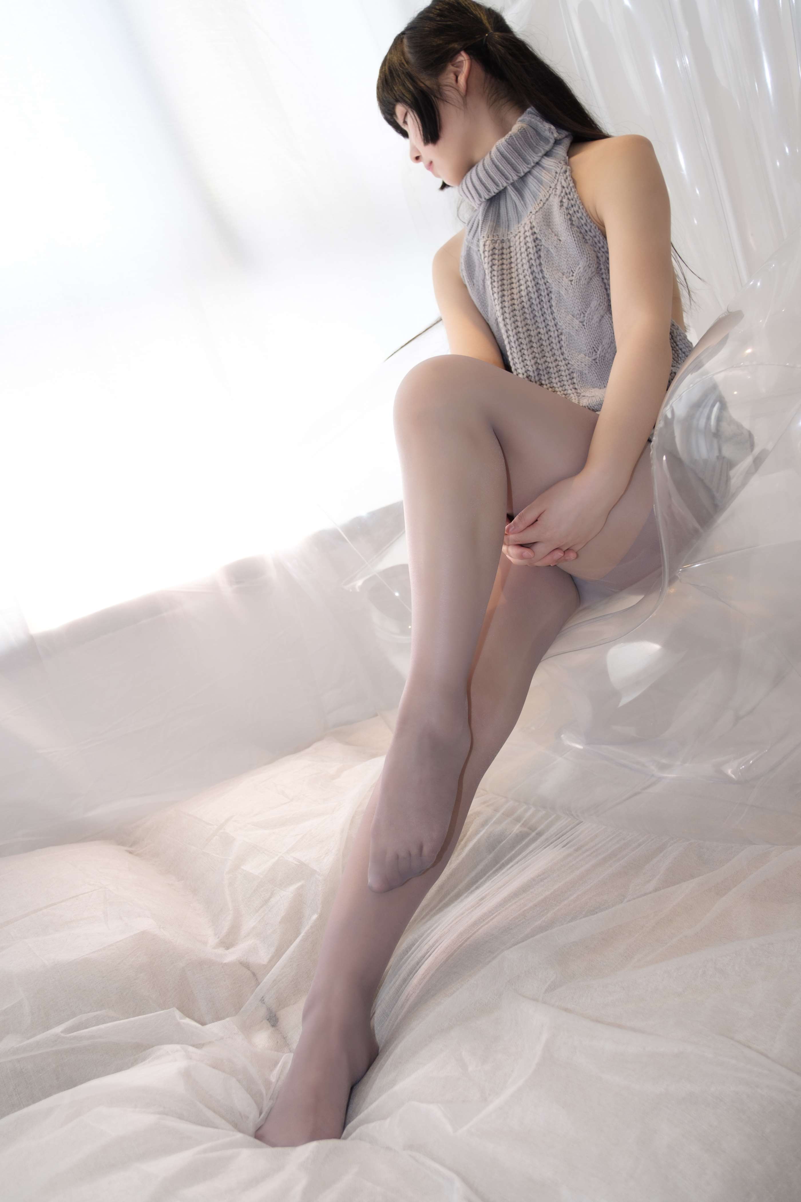 ALPHA-009 露背毛衣少女的丝秀 [98P-0.99GB]