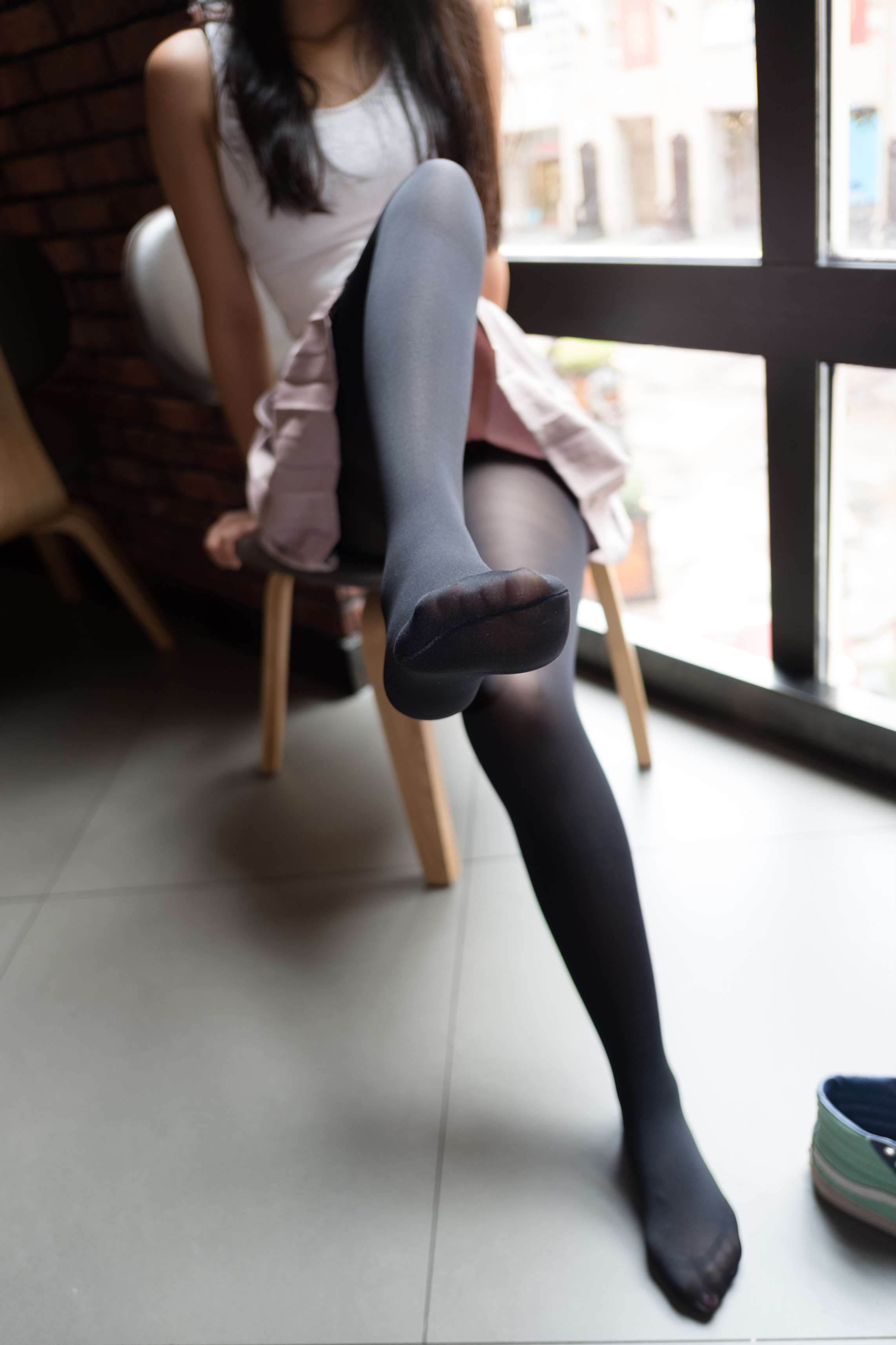 BETA-002 黑丝运动风 [77P-423MB]