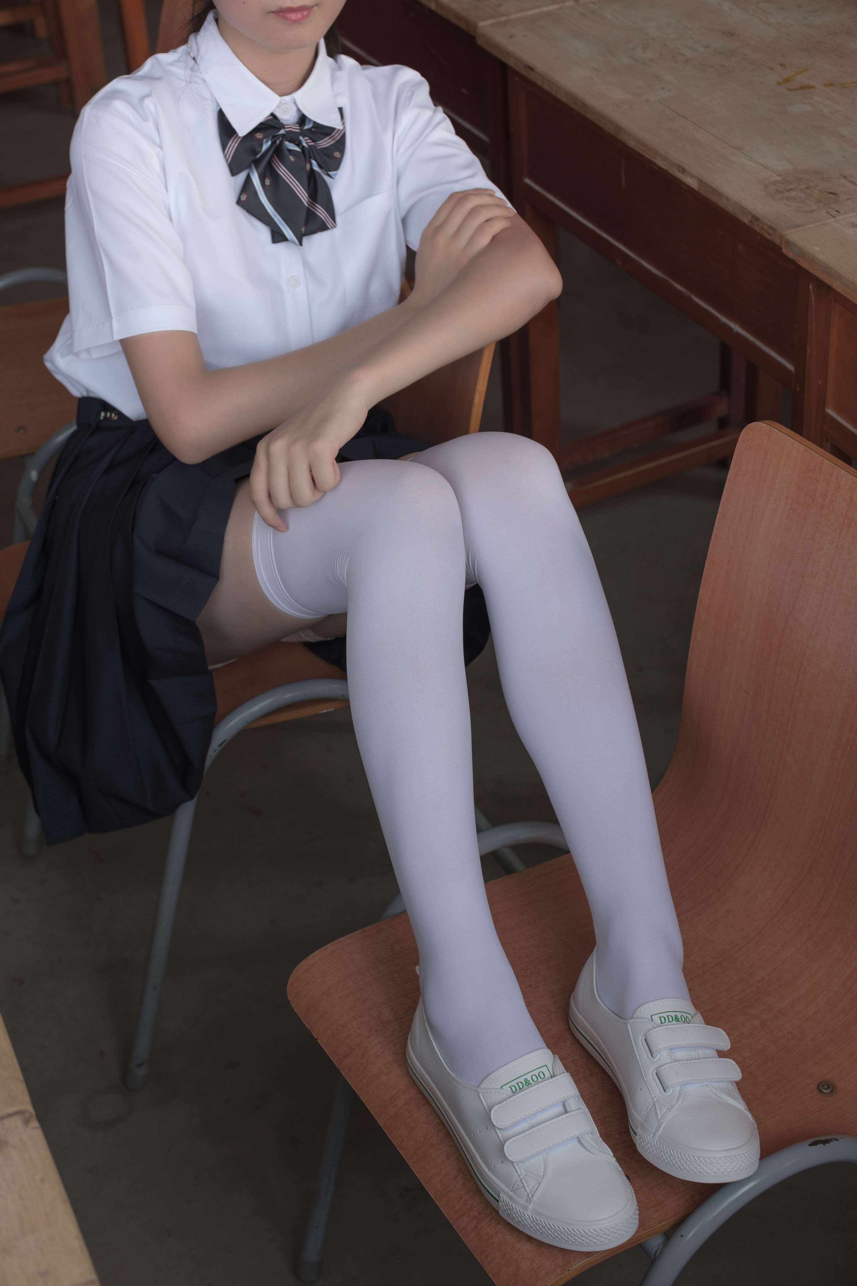 BETA-022 教室里的JK白丝少女 [66P-638MB]