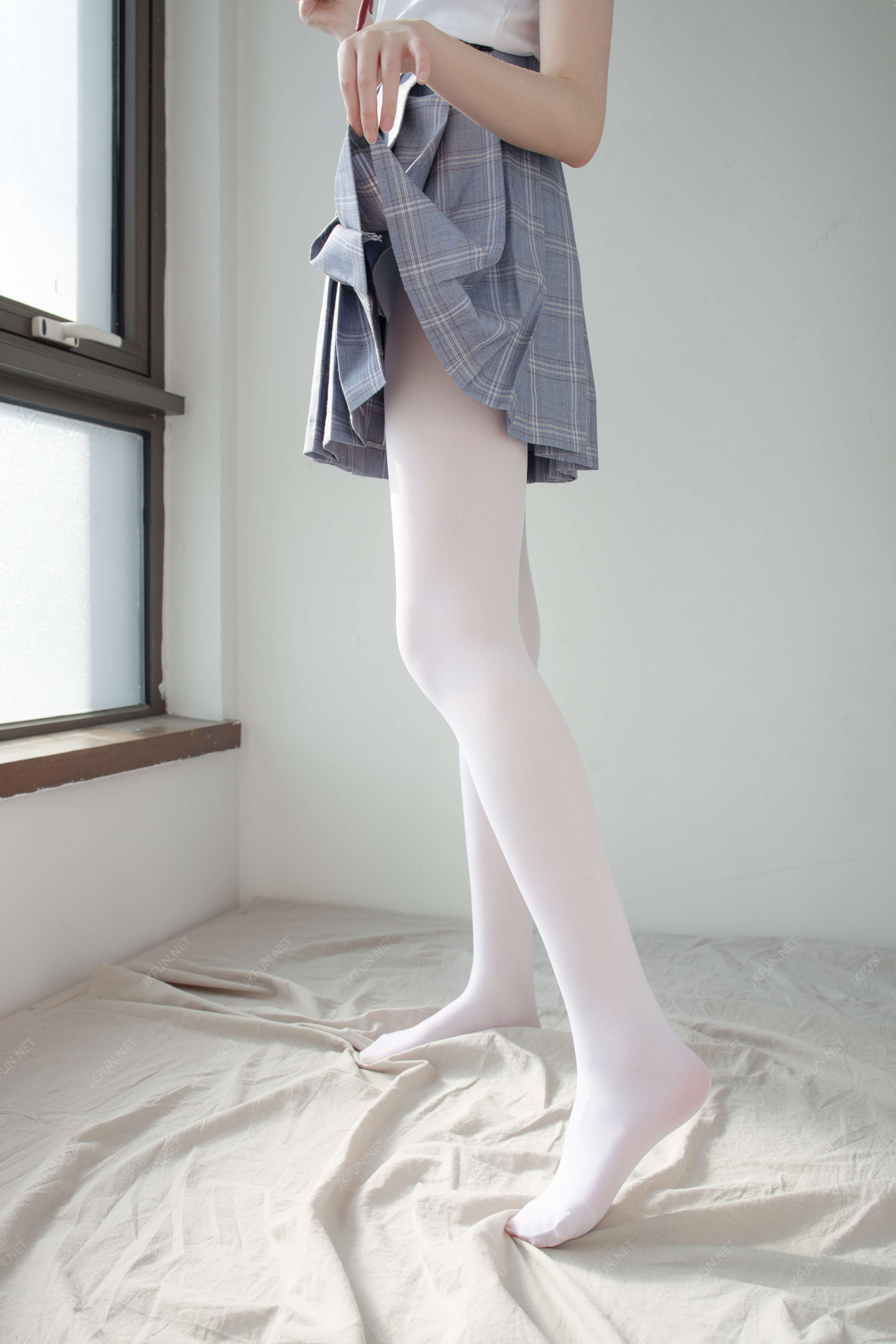 JKFUN-002 Aika 可爱学妹丝足 [230P1V-5.29GB]