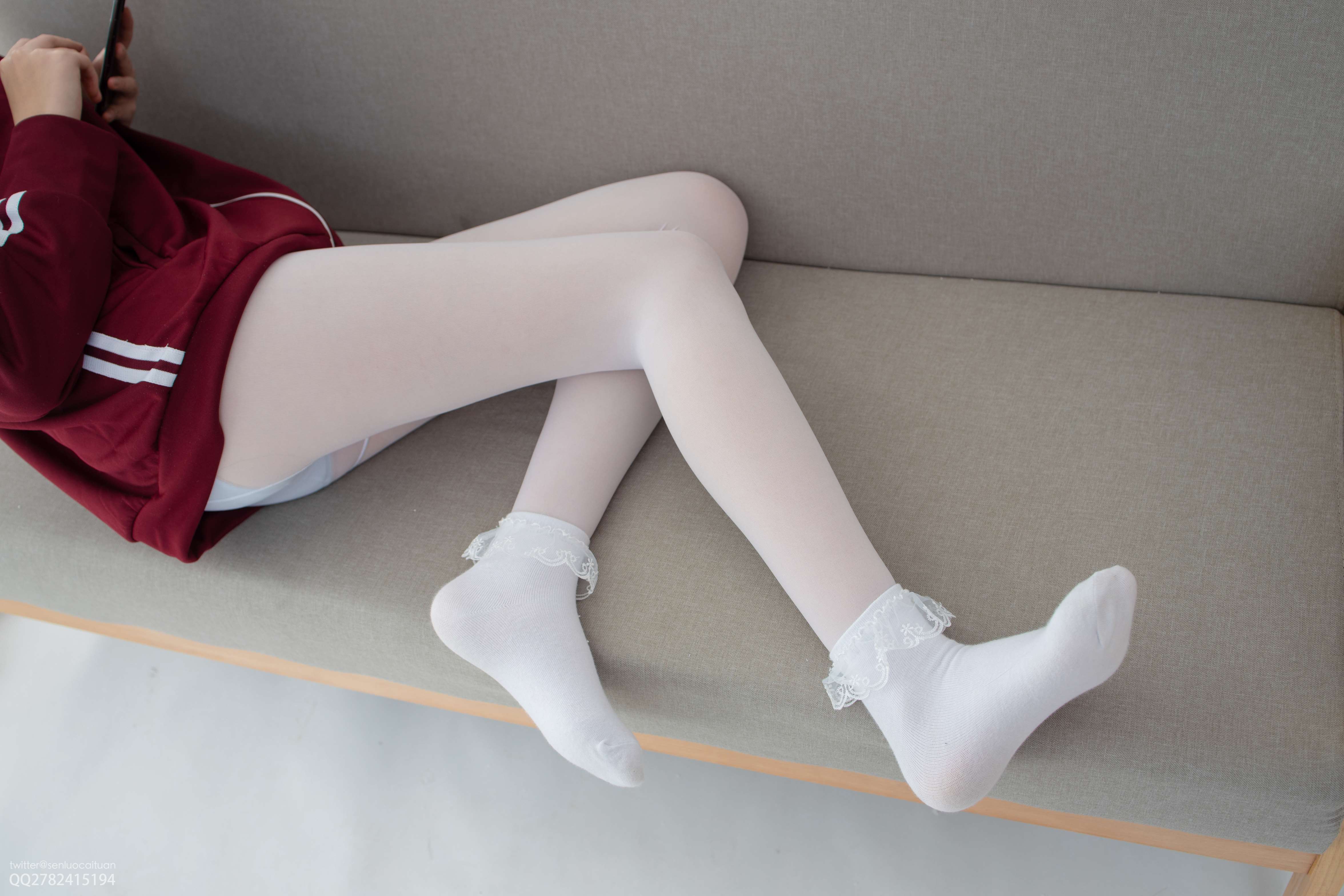 JKFUN-057 Aika 百圆定制2-3 白丝套蕾丝花边短袜 [40P1V-2.88G]