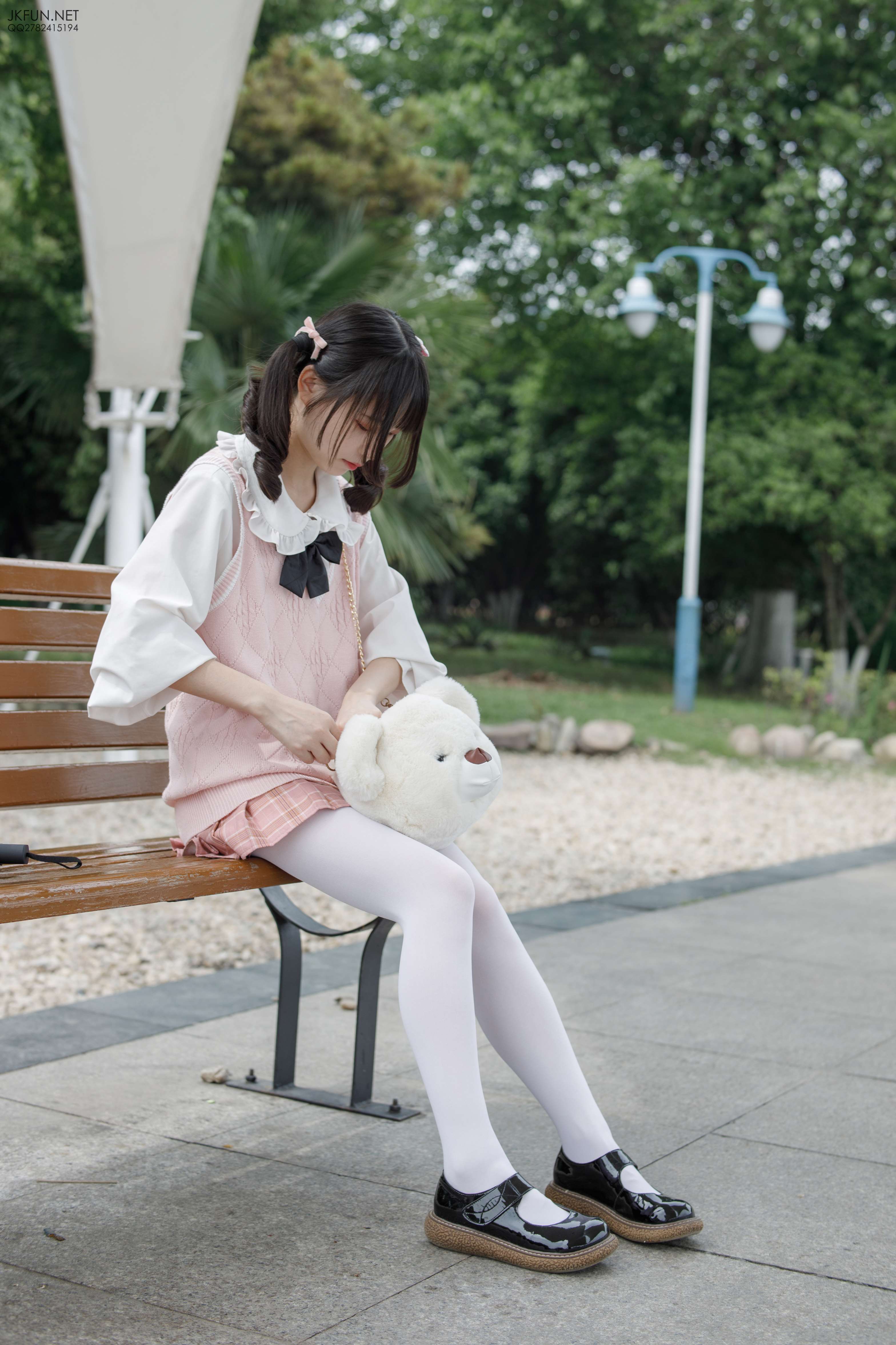 JKFUN-007 默陌 80D白丝 [126P1V-2.71GB]
