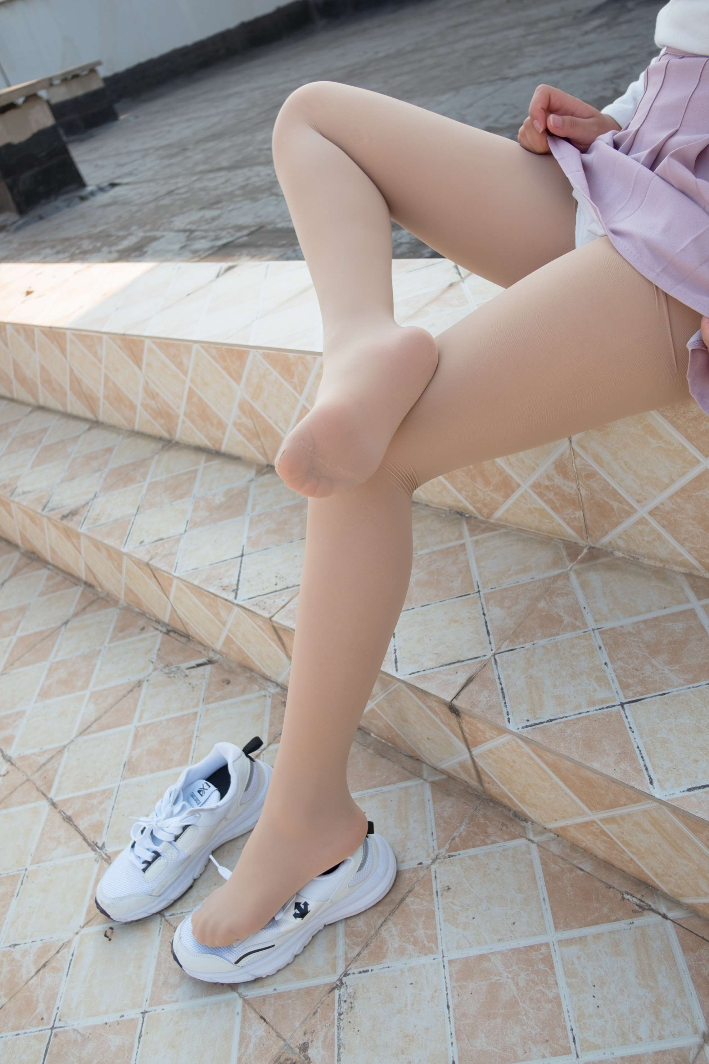 R15-038 肉丝大胸妹 [96P-606MB]