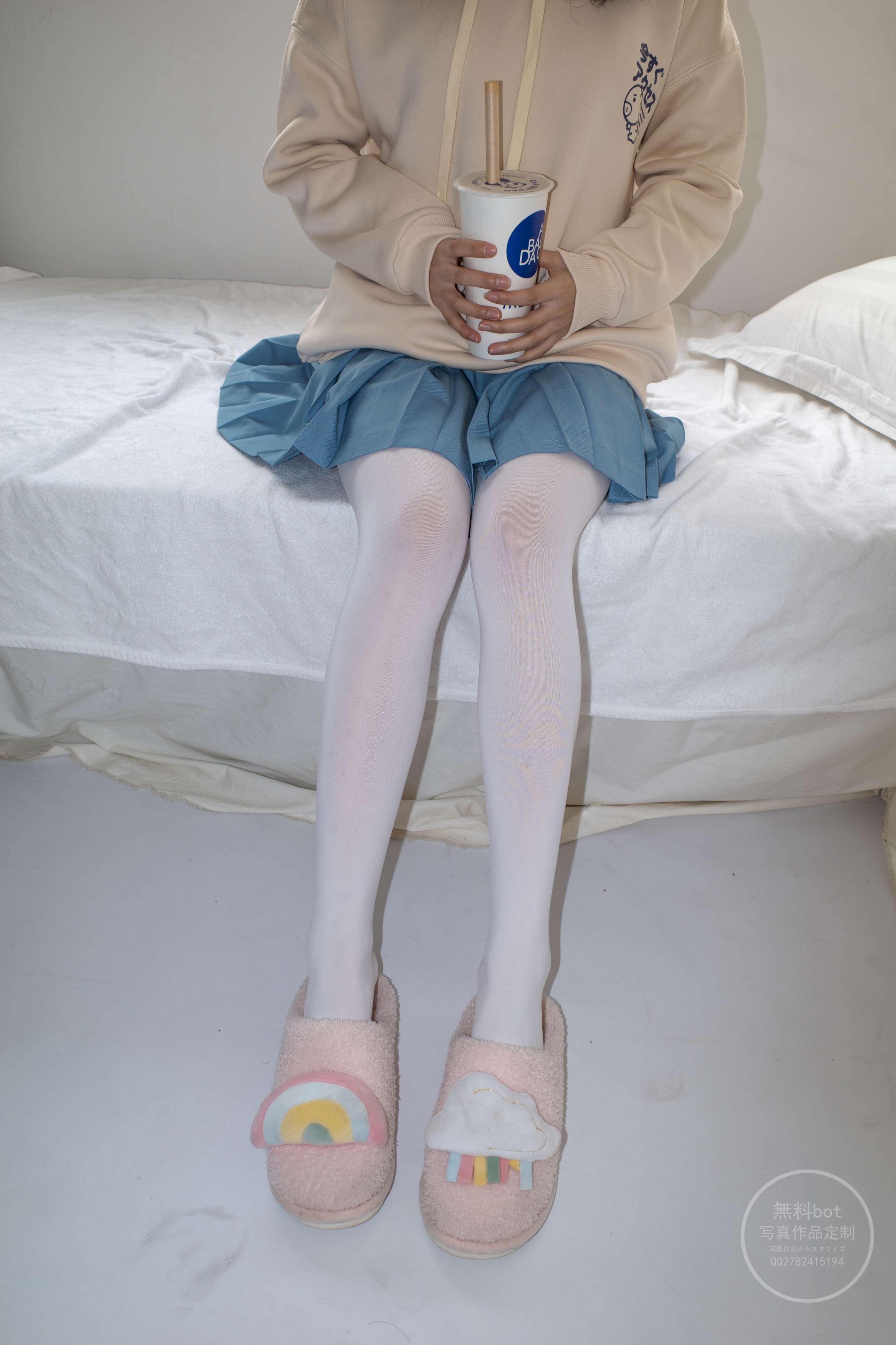 有料 NO.024 小香 阴暗小房间里的白丝双马尾萝莉 [84P／999MB]
