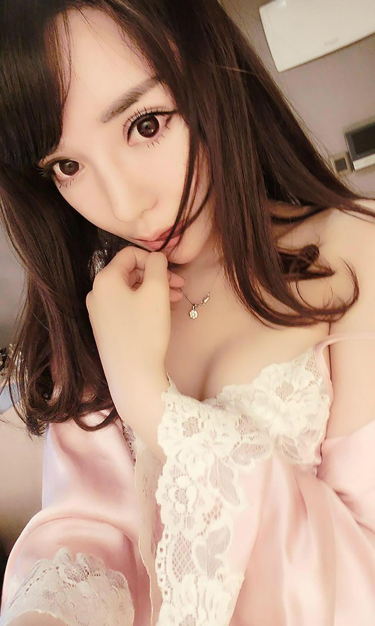 韩子萱《魔鬼身材天使面孔》 UGirls 爱尤物 No.048 [40P]