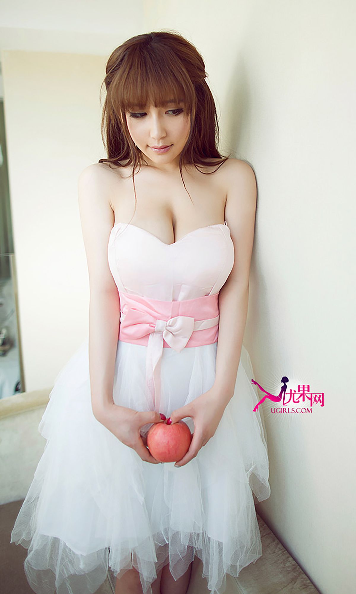苏可可《童颜巨乳 娇俏可人》 UGirls 爱尤物 No.013 [39P]