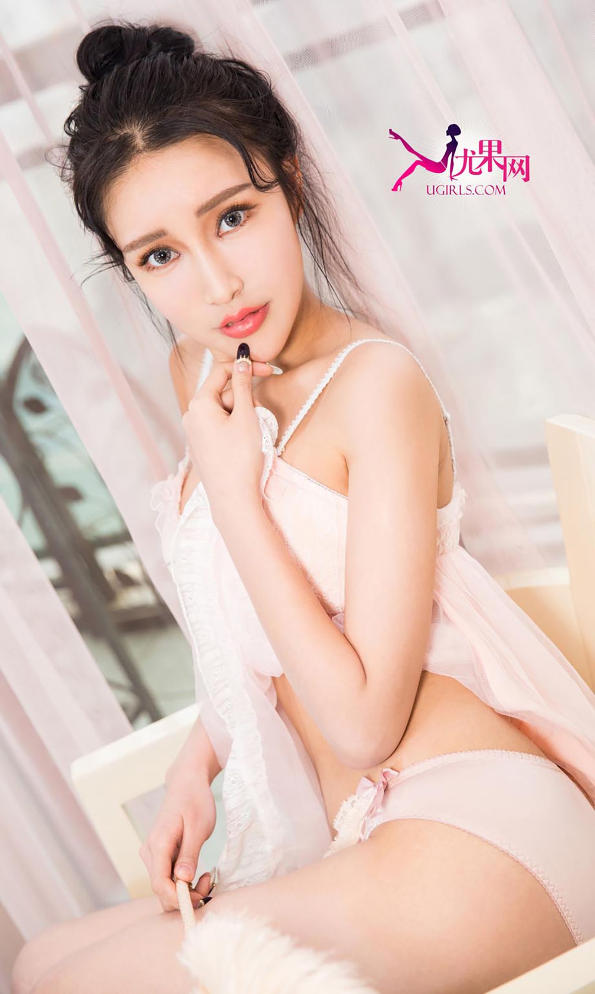 米诺《淘气小妹恋爱日记》 UGirls 爱尤物 No.240 [40P]