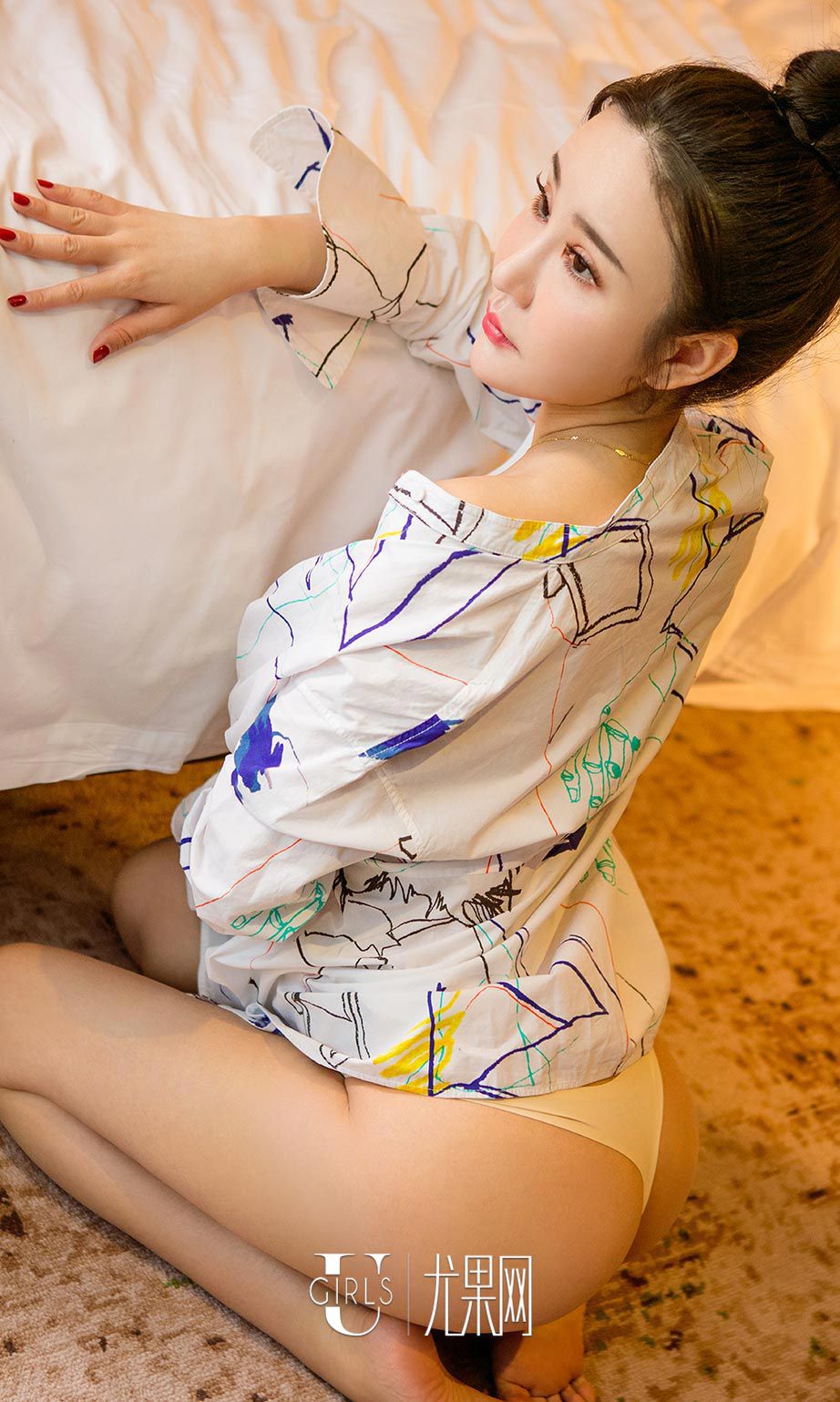 赫连露娜《典雅丸子头》 尤果圈 No.642 [40P]