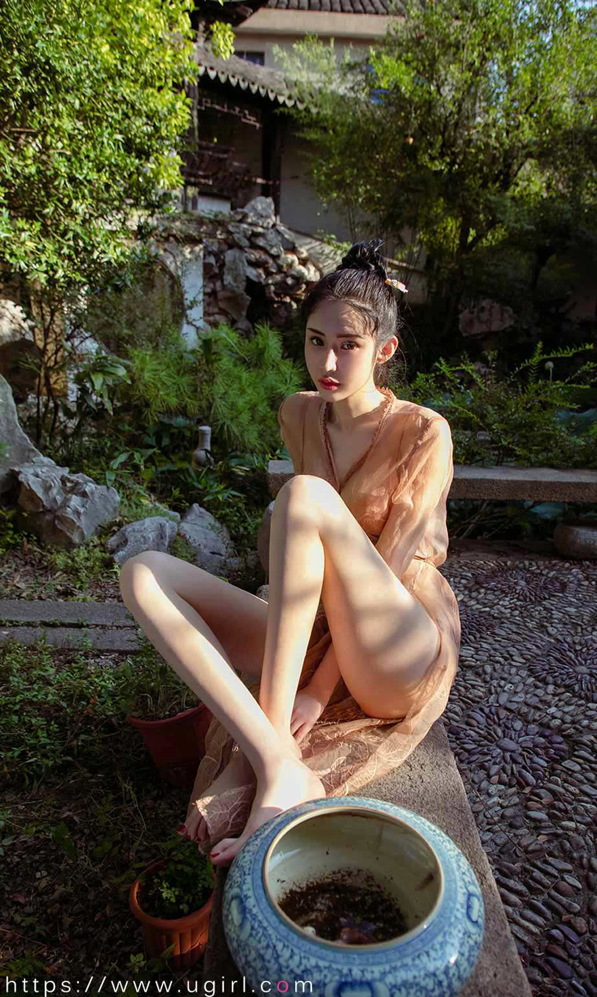 UGirls 爱尤物 No.1643 陈思琪&米米&梦妮&萌琪琪&芷妃儿&小黑&苏沫 爱到嘴角上扬 [35P]
