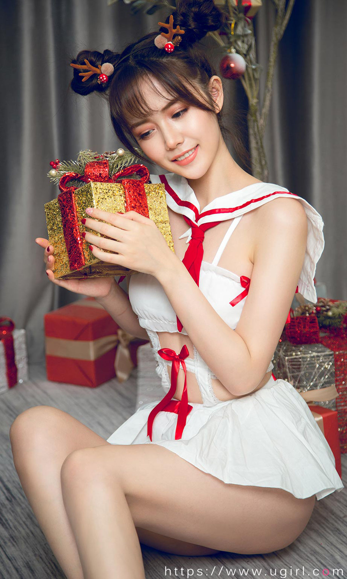 UGirls 爱尤物 No.1679 唐小糖 制服少女圣诞秀 [35P]