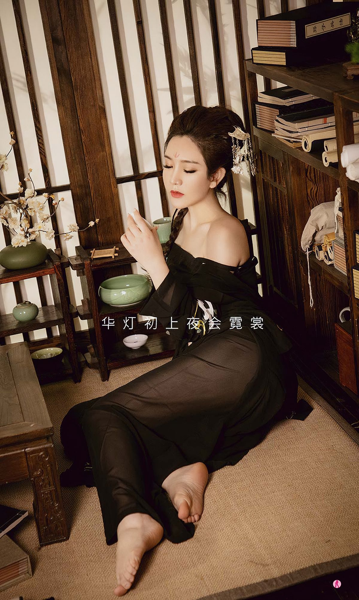 UGirls 爱尤物 NO.2009 金梓琳 华灯初上夜会霓裳 [35P]