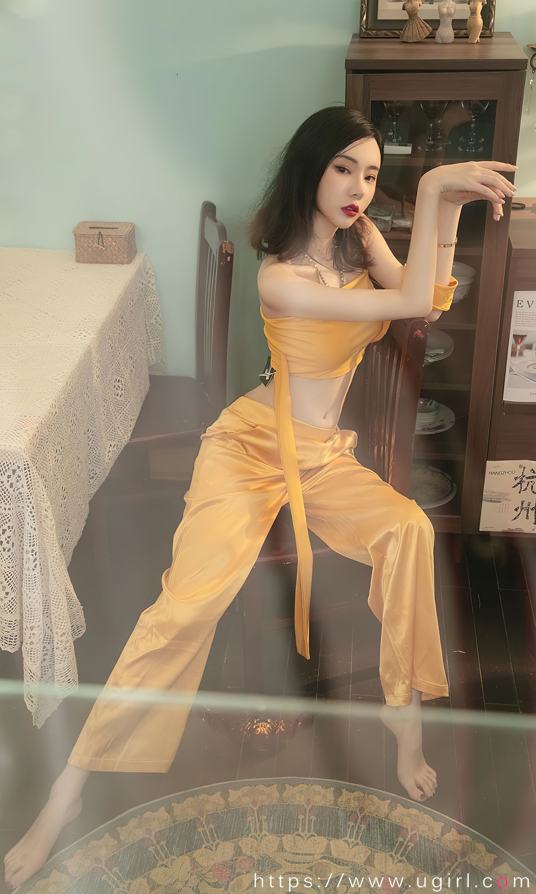 UGirls 爱尤物 No.2416 萌琪琪 情行独钟 [35P]