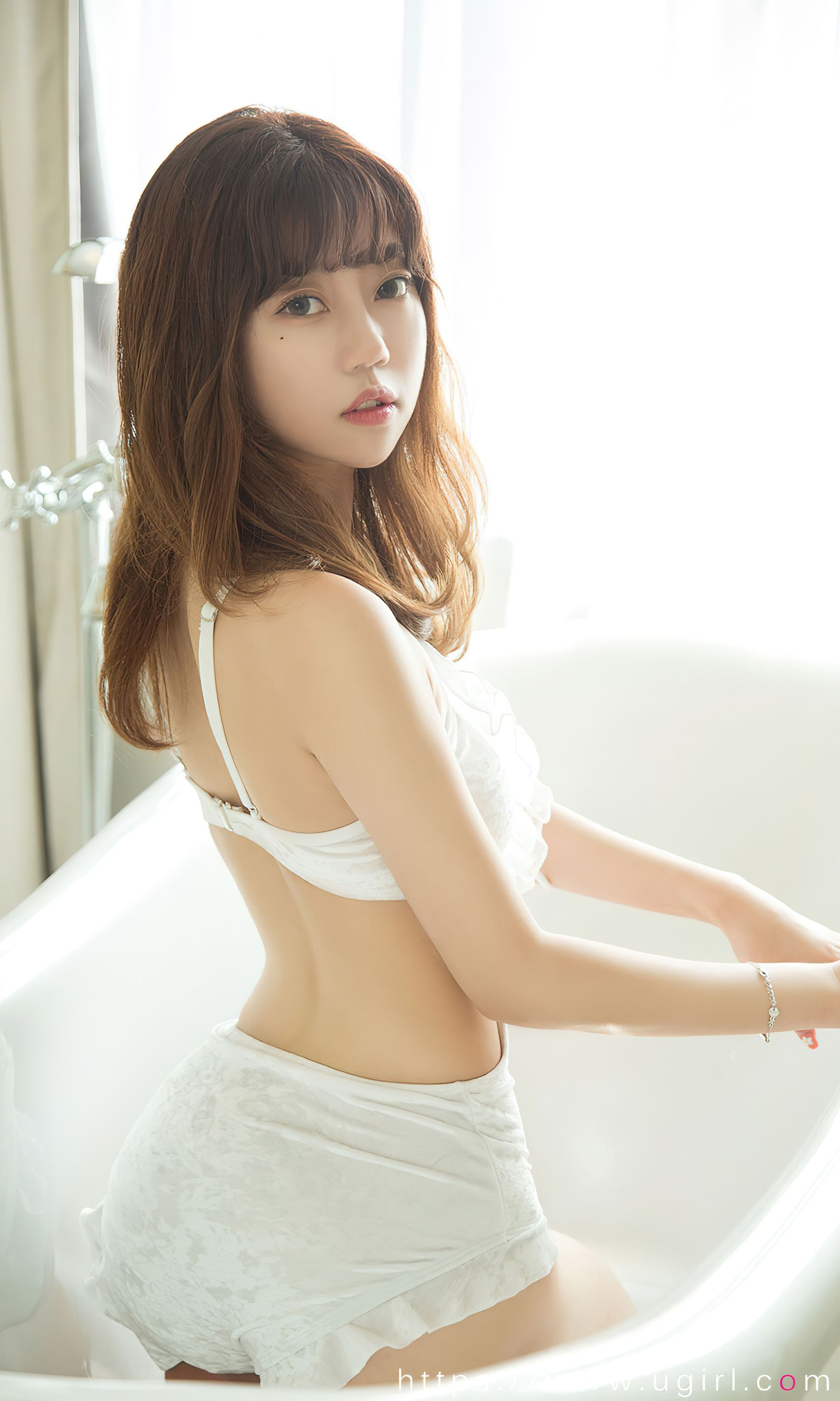UGirls 爱尤物 No.2495 甜心 草莓少女 [34P]