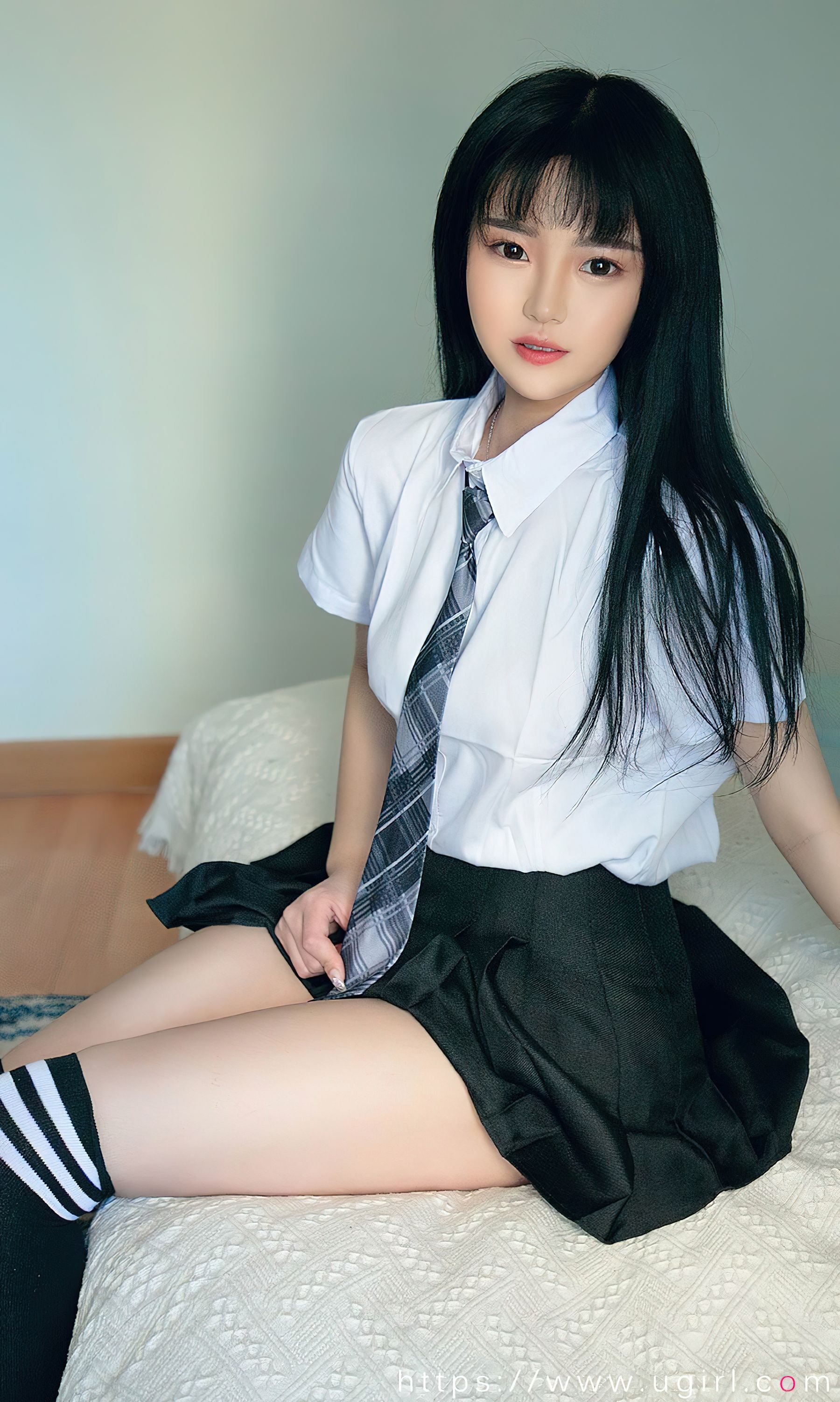 UGirls 爱尤物 No.2487 桃子 新年顺意 [35P]