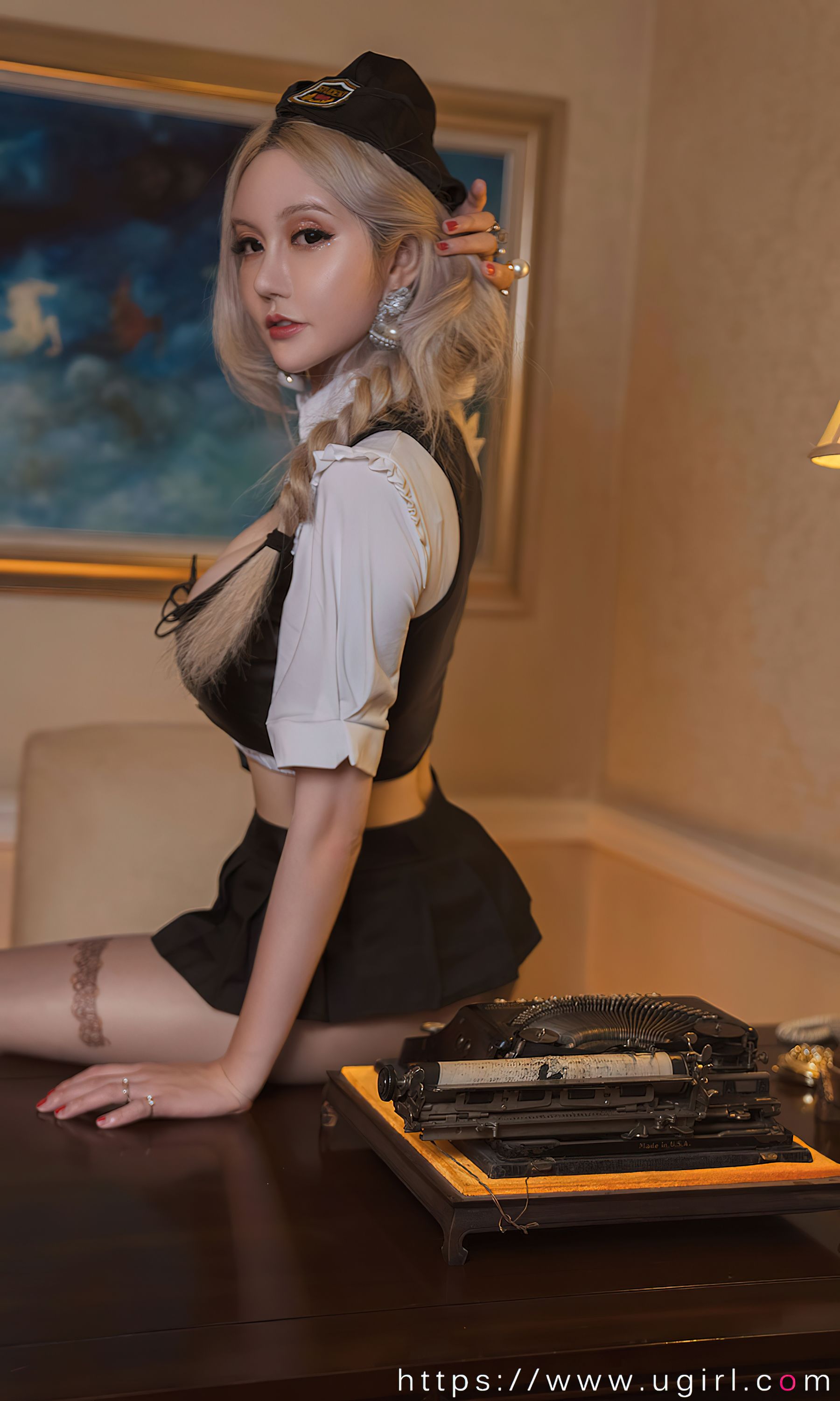 UGirls 爱尤物 No.2453 赫拉女神Hena 偷心女间谍 [35P]