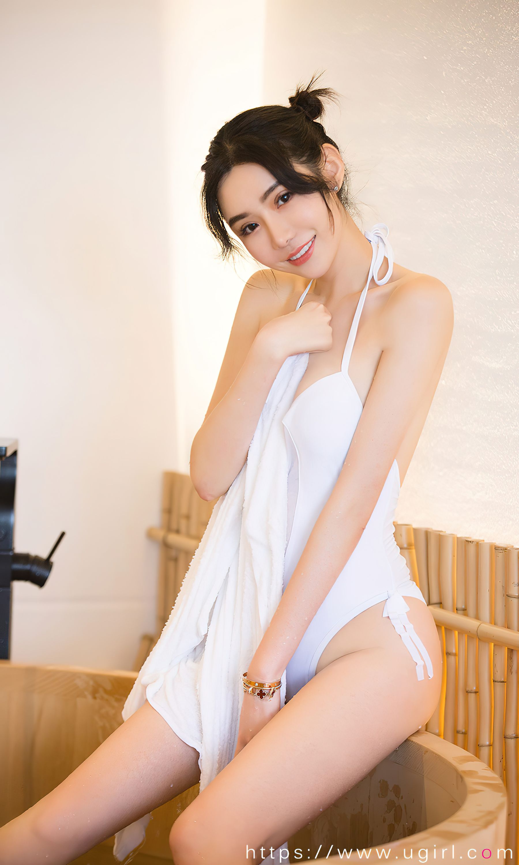 UGirls 爱尤物 No.2562 浴室邂逅 萌琪琪 [35P]