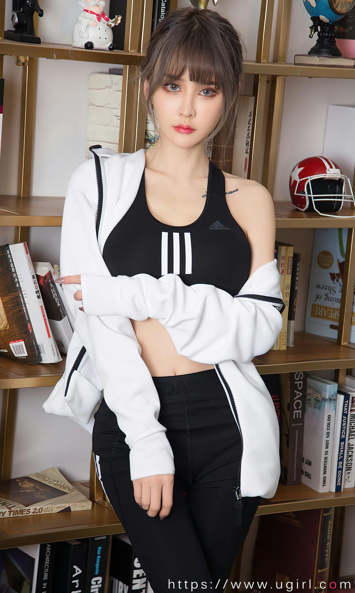 UGirls 爱尤物 No.2597 青树 刹那的绵长 [35P]