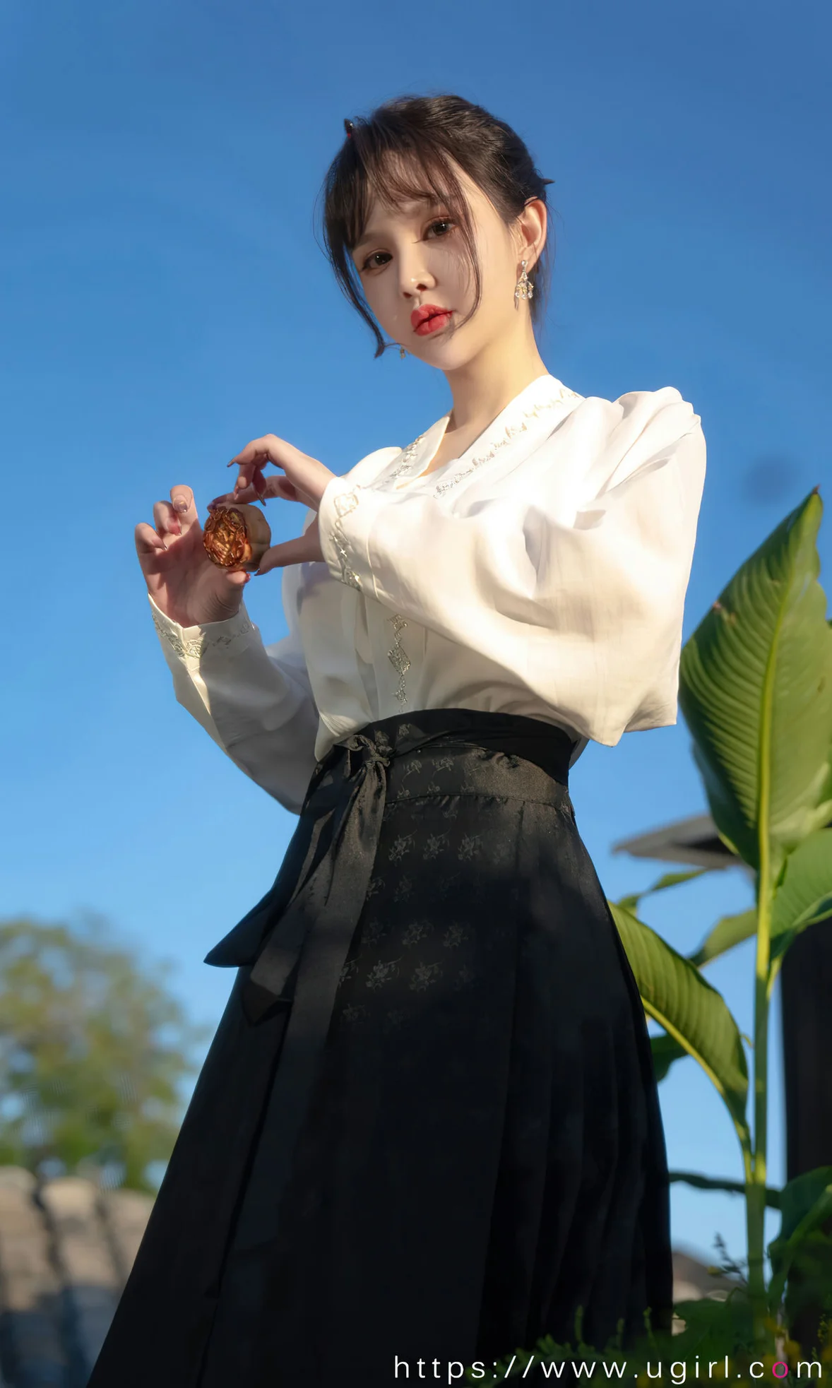 UGirls 爱尤物 No.2674 青树 节日主题写真 [35P]