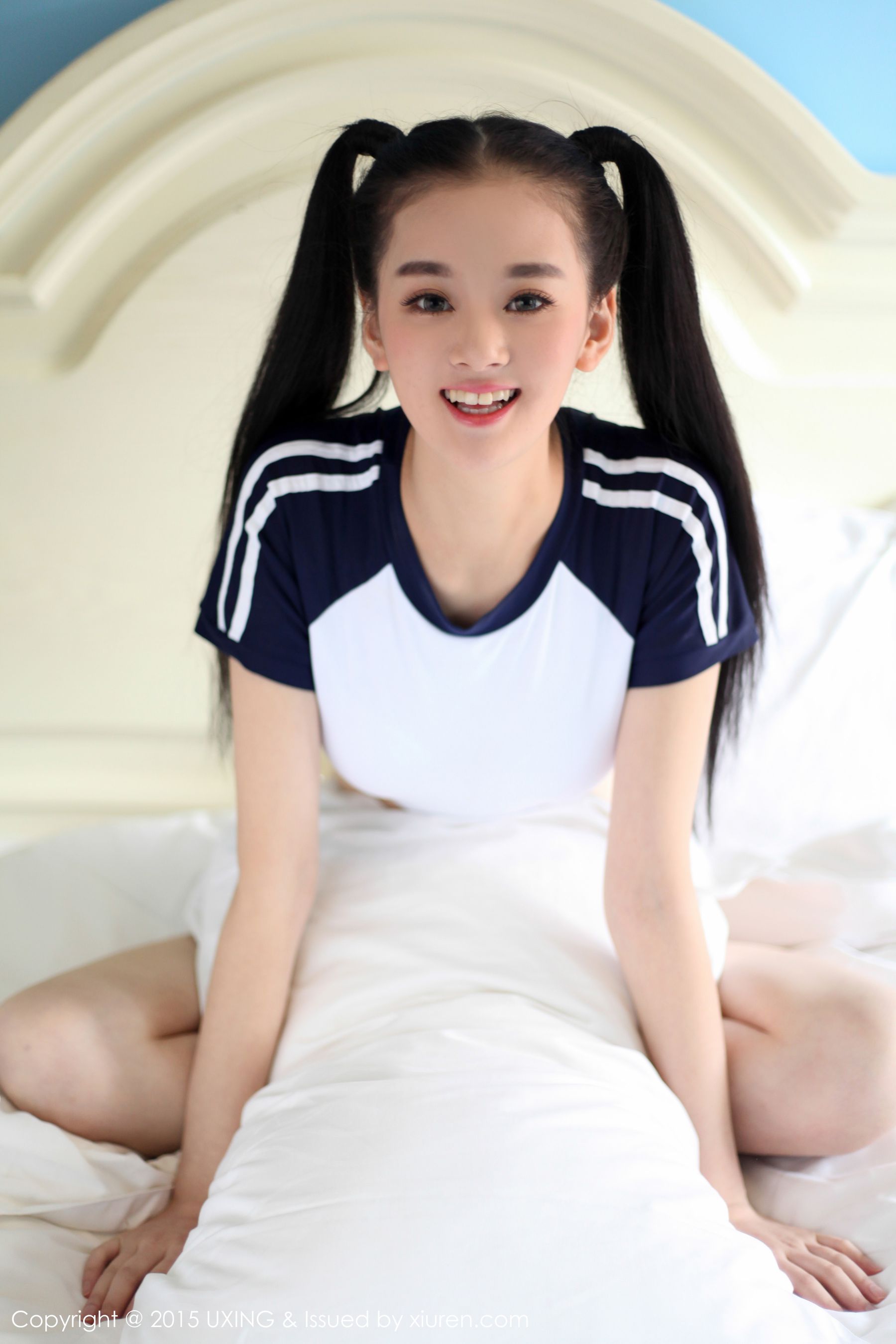 温馨baby – 极品美少女校服系列 UXING优星馆 Vol.027 写真集 [44P]