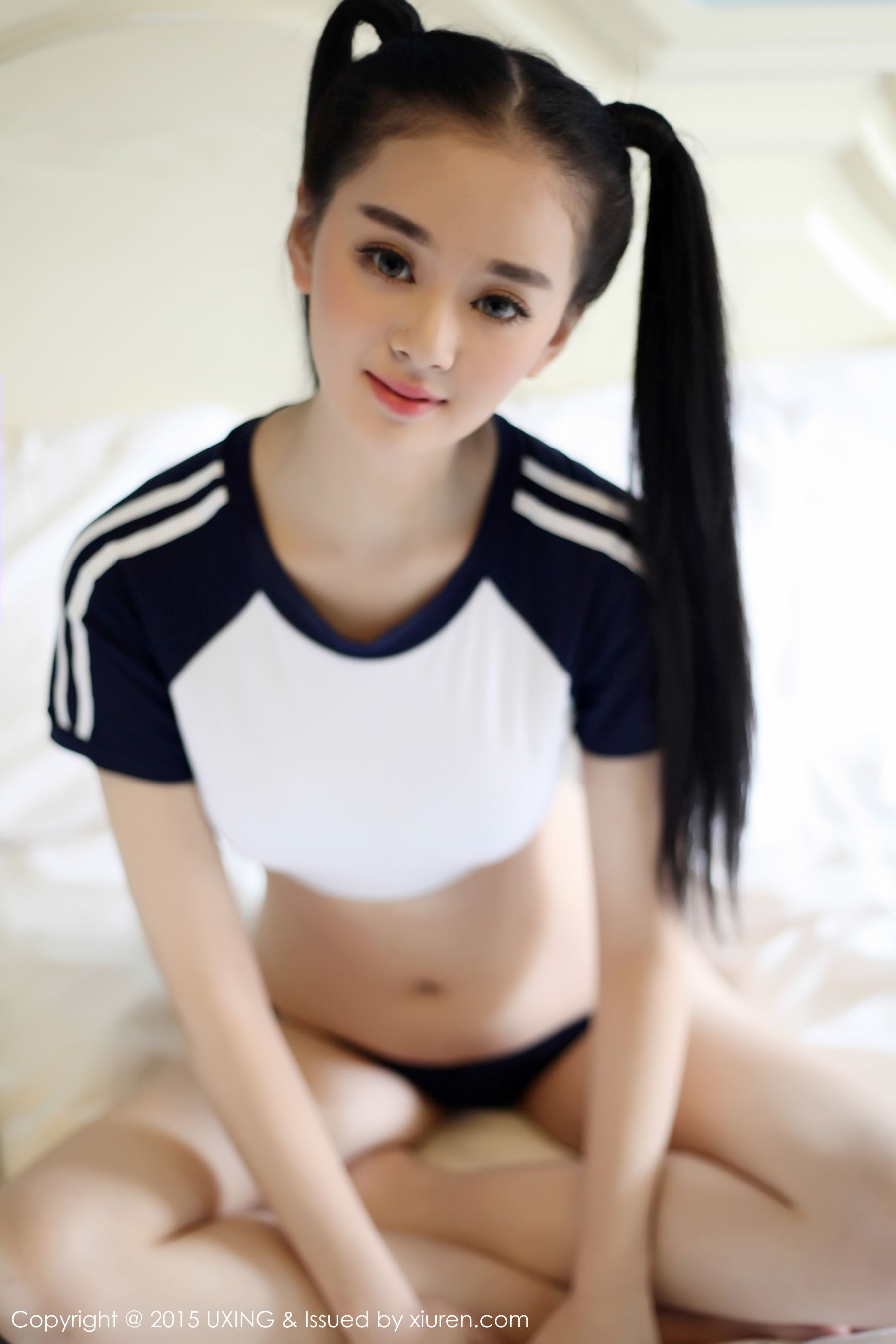 温馨baby – 极品美少女校服系列 UXING优星馆 Vol.027 写真集 [44P]