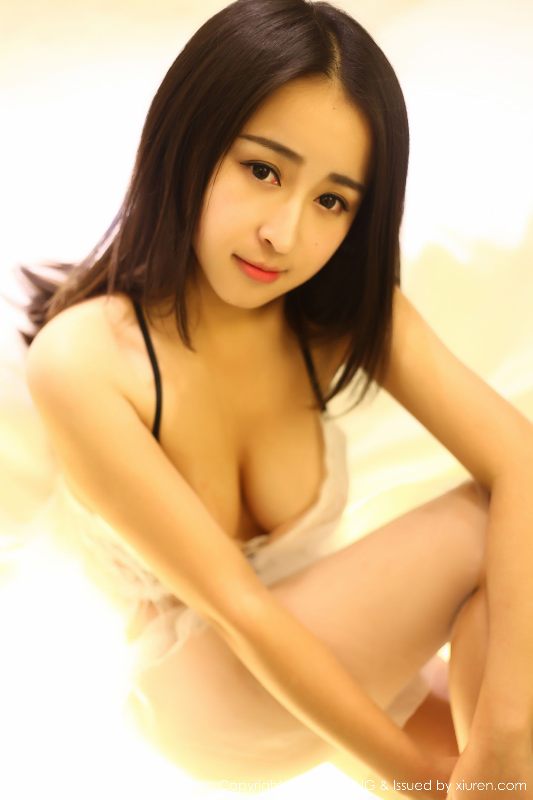 童颜巨乳萝莉@煊煊sunny – 透视睡衣系列 UXING优星馆 Vol.036 写真集 [53P]
