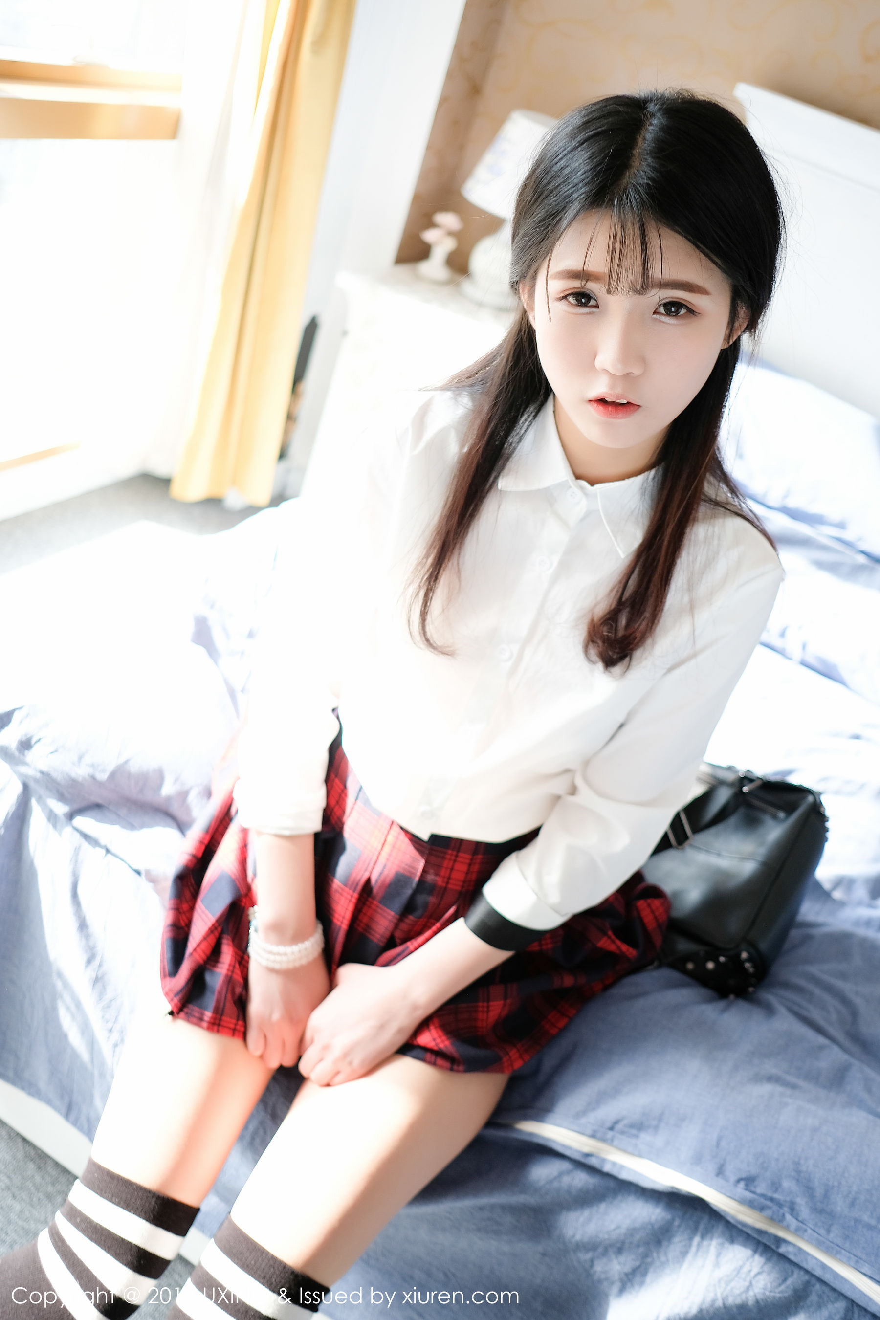 可爱的小叶子《衬衫学生装+蕾丝内衣装扮》 优星馆UXING VOL.046 [50P]