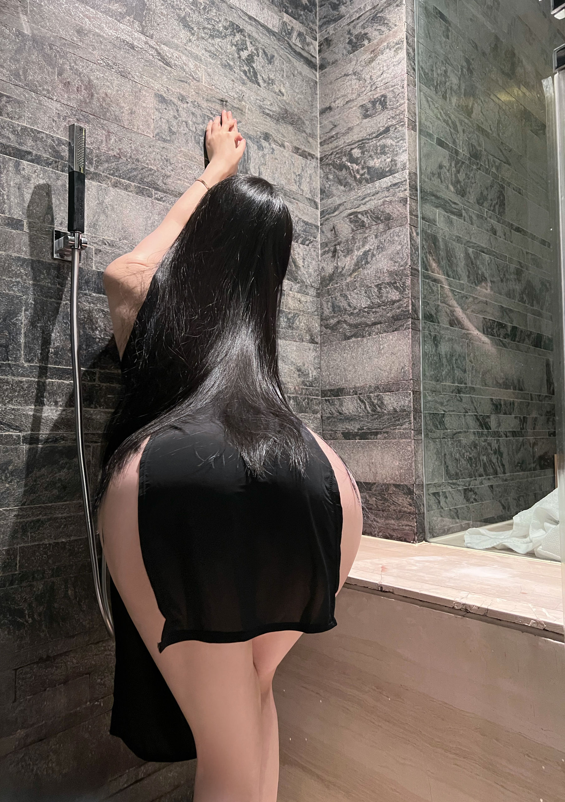 美臀女神左公子666 – 遮不住的美臀 [49P]